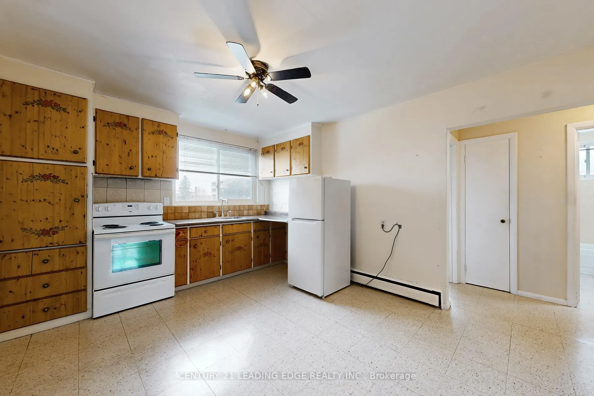Photo 18 of Unit 6, 97 Elgin Street W, Oshawa, O'Neill — HOMEH