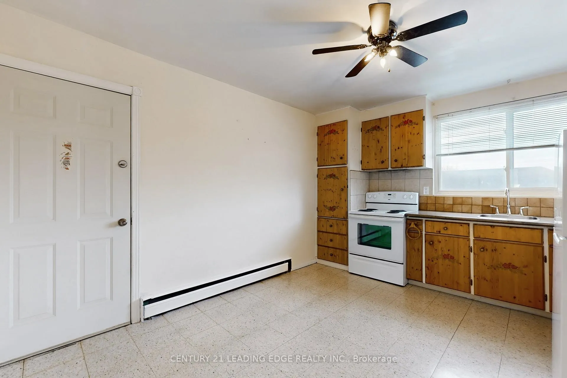 Photo 19 of Unit 6, 97 Elgin Street W, Oshawa, O'Neill — HOMEH