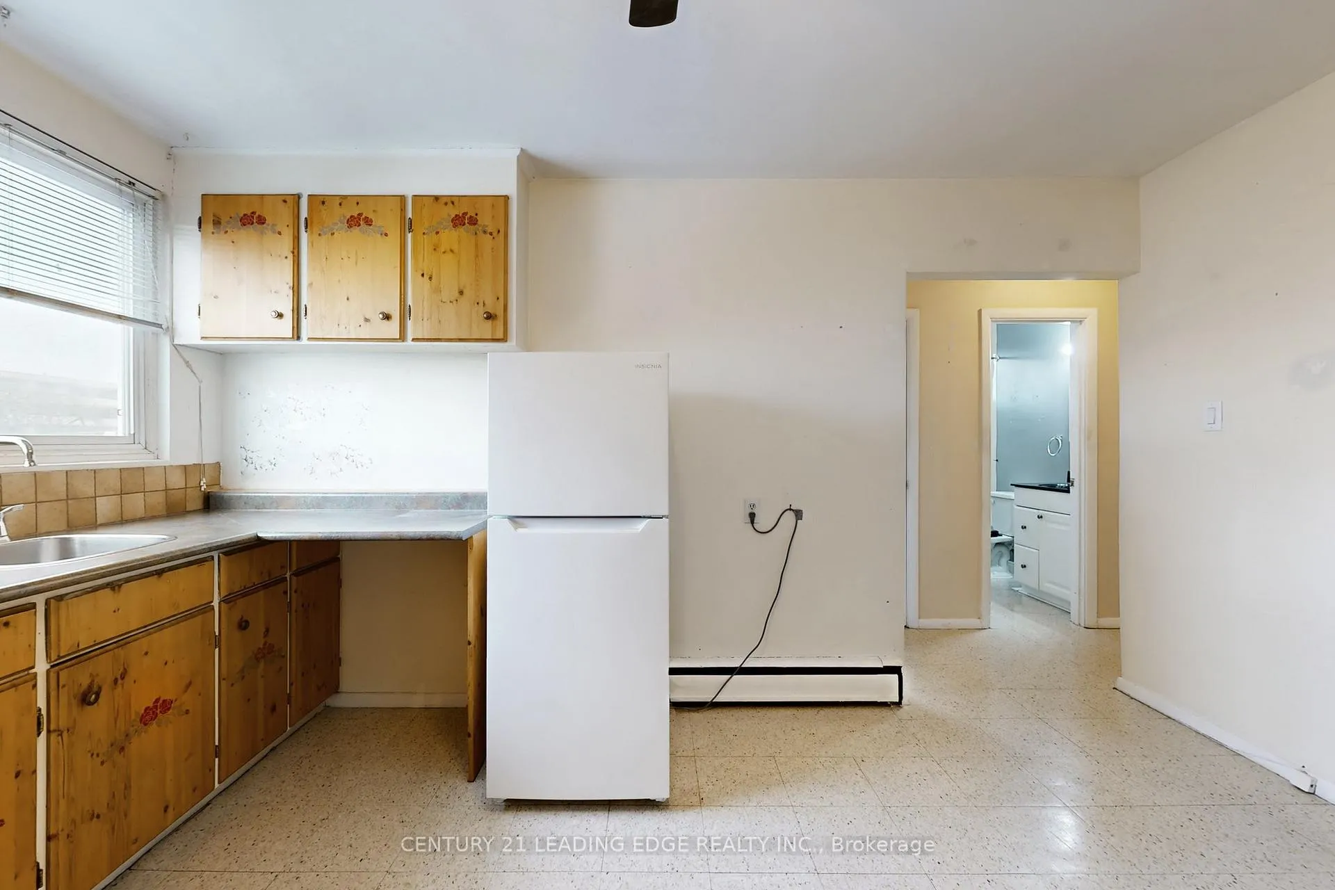 Photo 20 of Unit 6, 97 Elgin Street W, Oshawa, O'Neill — HOMEH