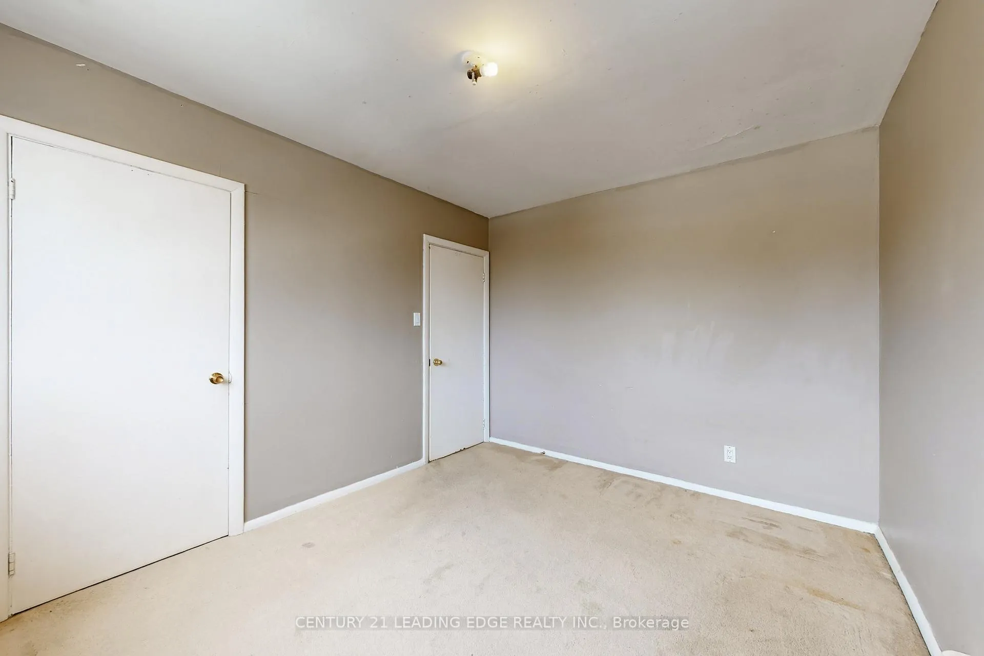 Photo 32 of Unit 6, 97 Elgin Street W, Oshawa, O'Neill — HOMEH