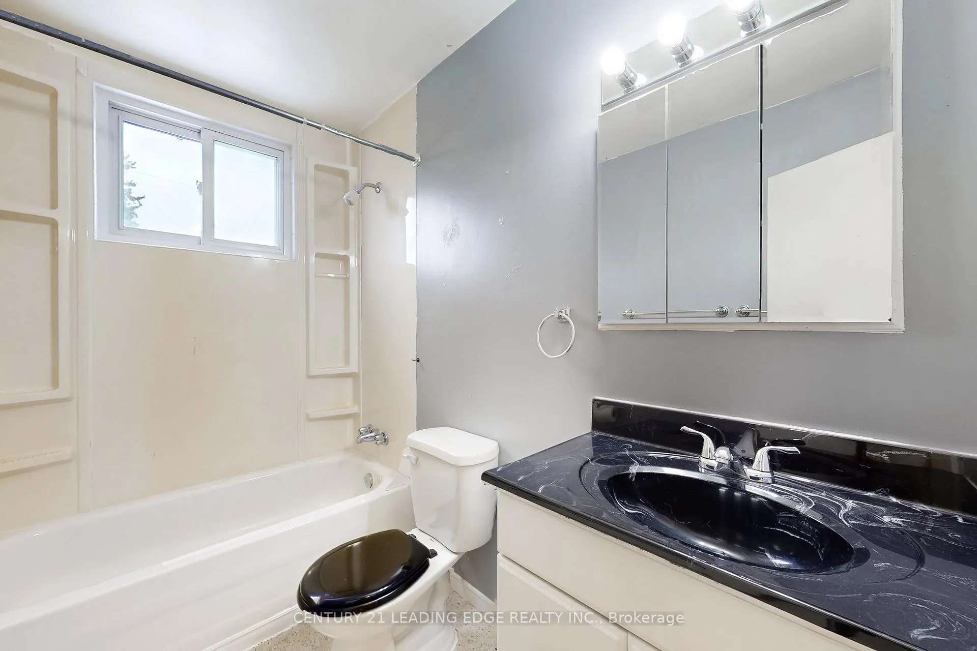 Photo 33 of Unit 6, 97 Elgin Street W, Oshawa, O'Neill — HOMEH