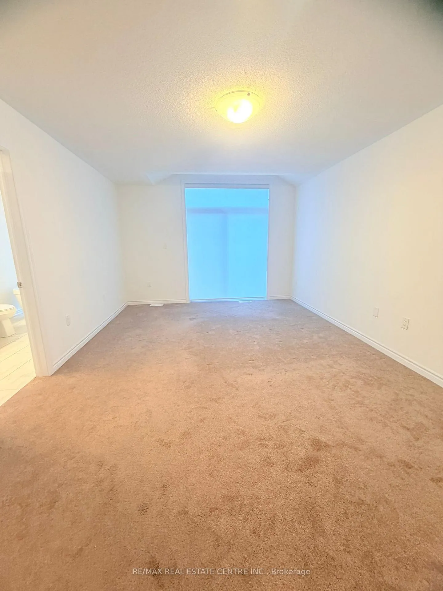 Photo 9 of 298 Carnwith Drive E, Whitby, Brooklin — HOMEH