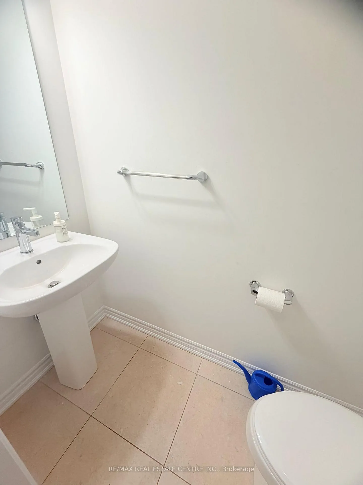 Photo 18 of 298 Carnwith Drive E, Whitby, Brooklin — HOMEH