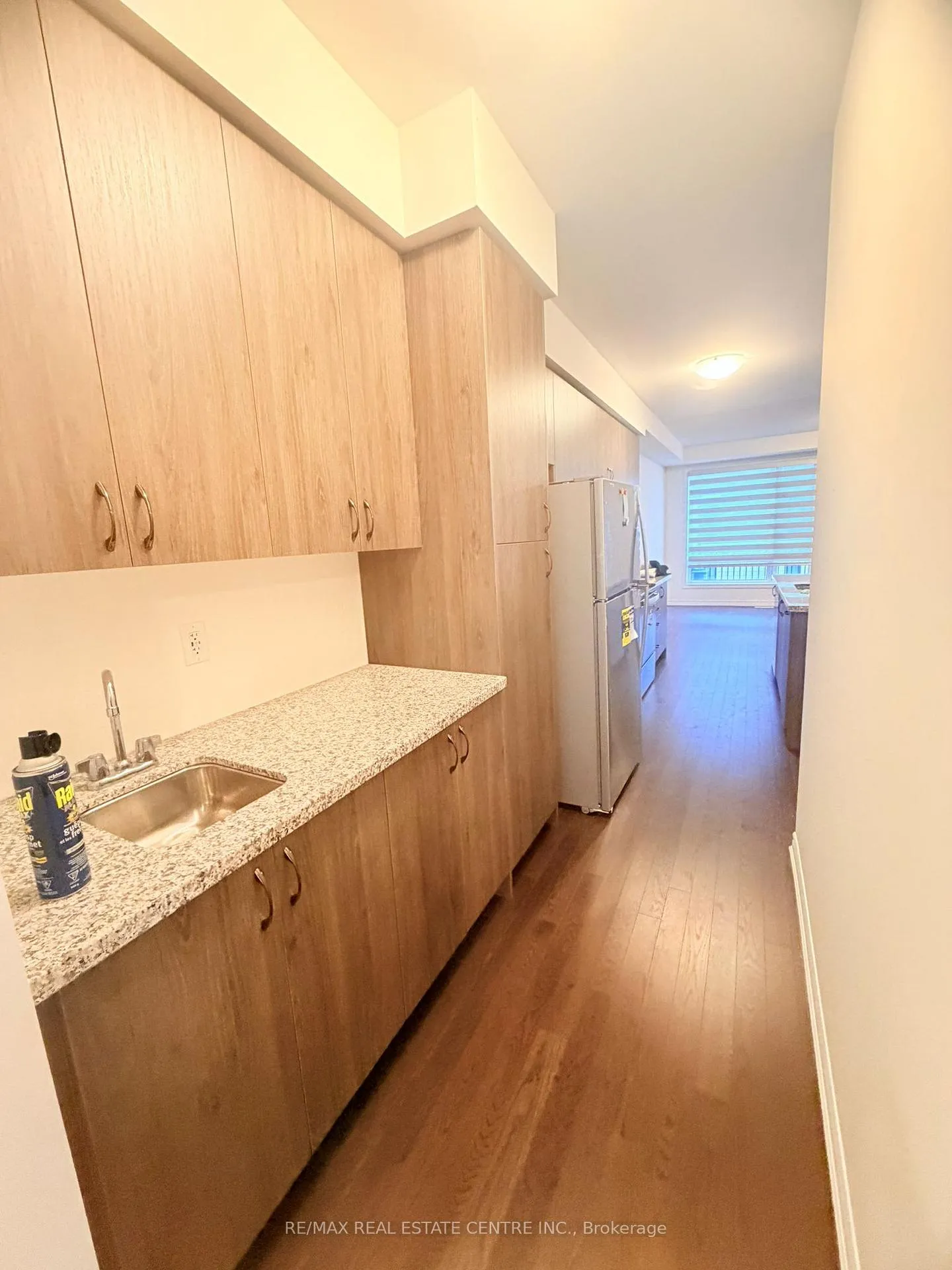 Photo 23 of 298 Carnwith Drive E, Whitby, Brooklin — HOMEH
