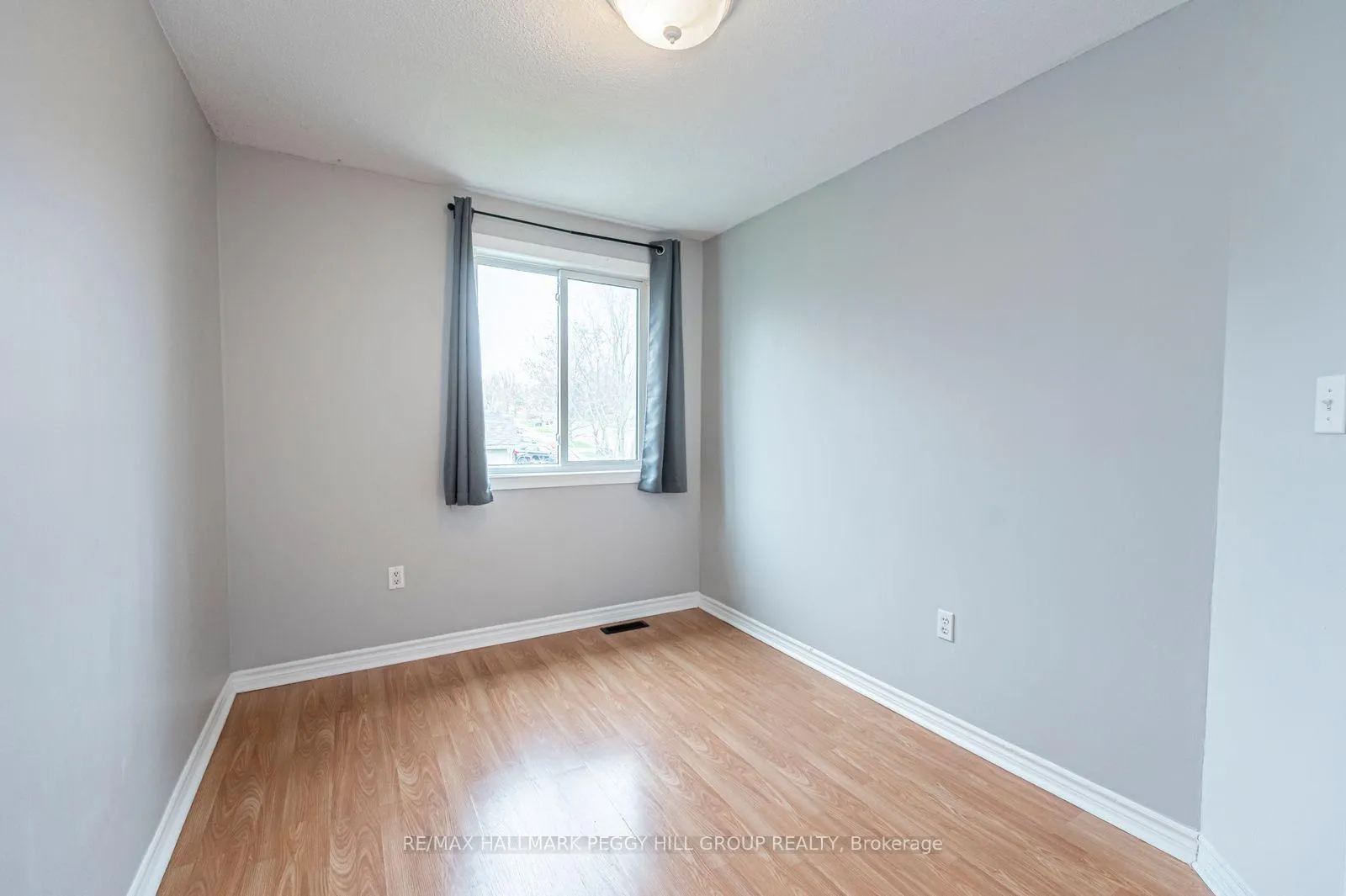 Photo 7 of 14 D'Ambrosio Drive, Barrie, Painswick North — HOMEH