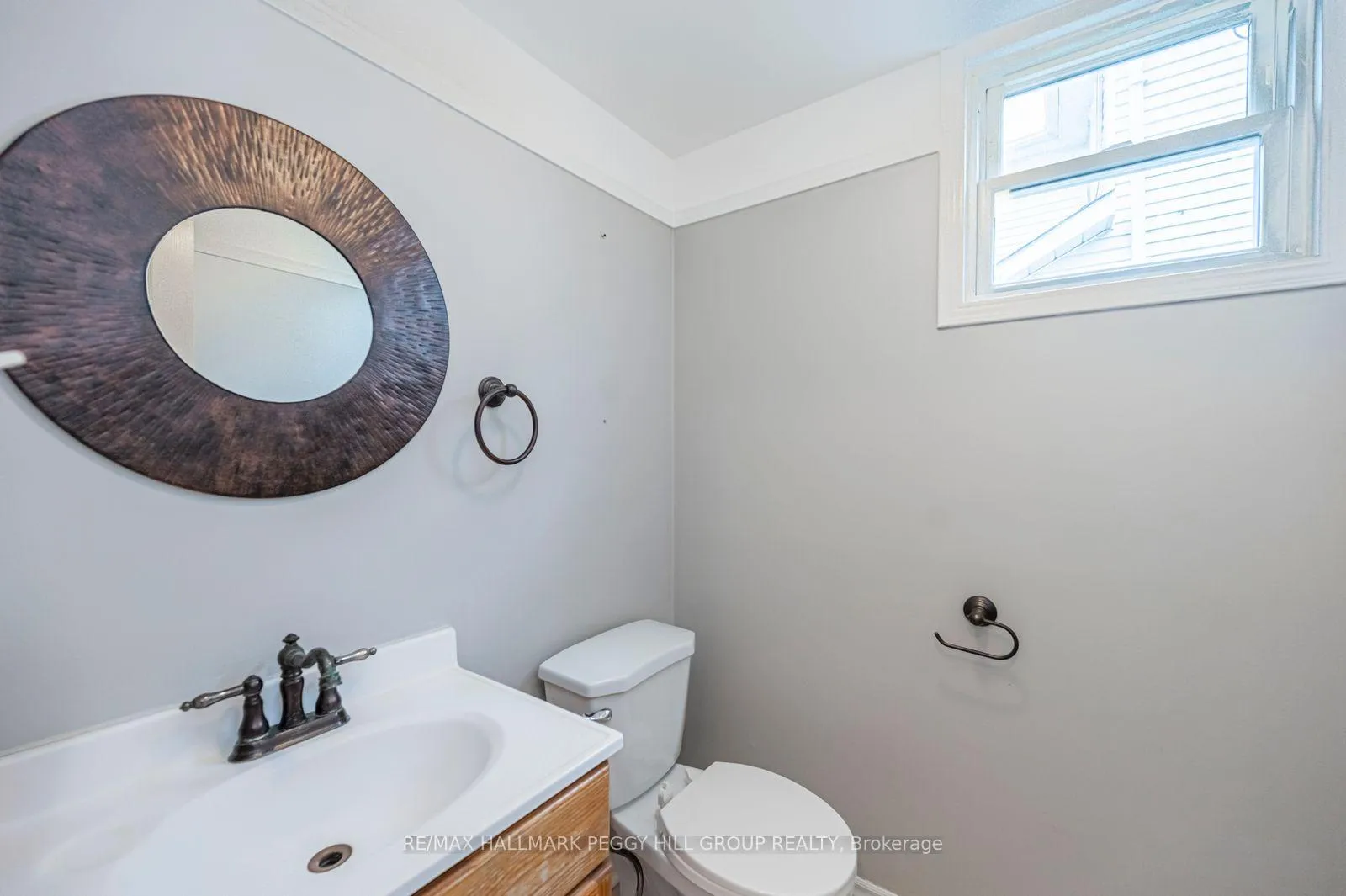 Photo 11 of 14 D'Ambrosio Drive, Barrie, Painswick North — HOMEH