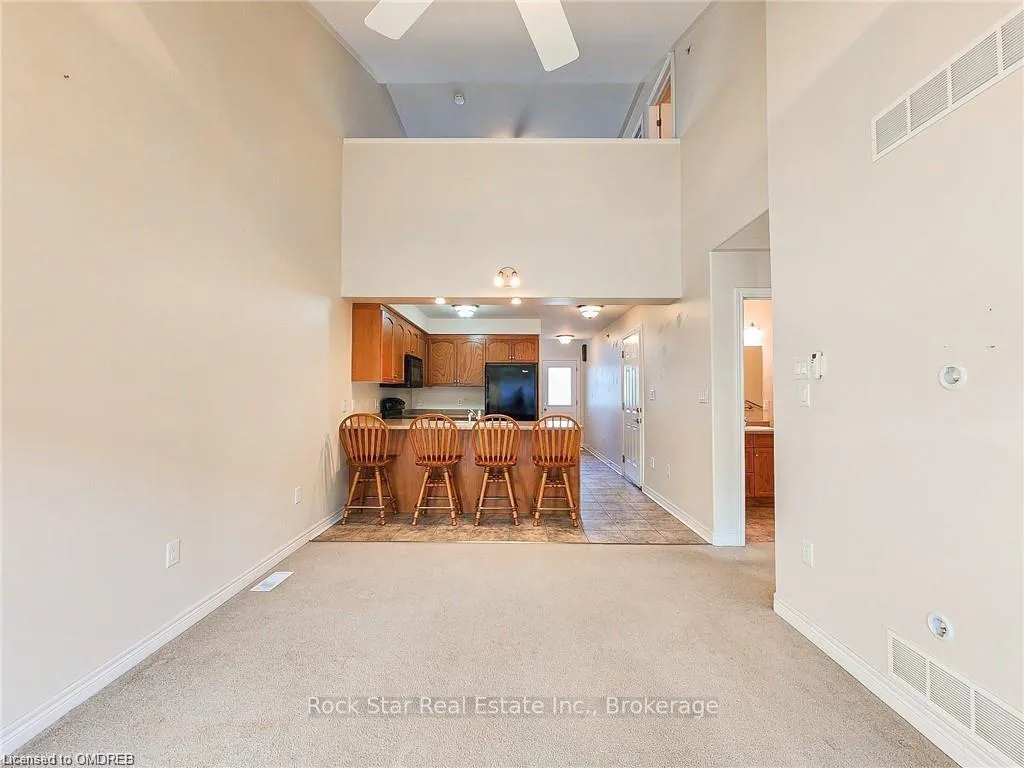 Photo 7 of 21 Bluegrass Crescent, St. Catharines, Oakdale — HOMEH