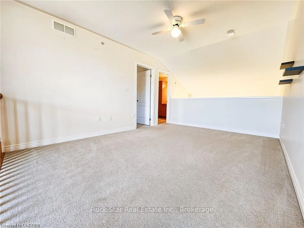 Photo 11 of 21 Bluegrass Crescent, St. Catharines, Oakdale — HOMEH