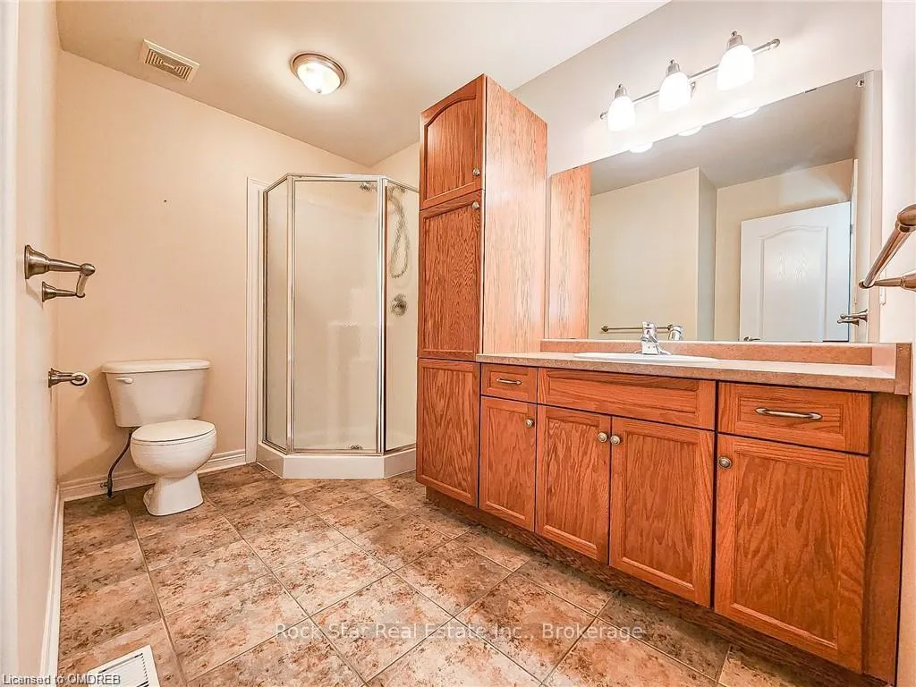 Photo 14 of 21 Bluegrass Crescent, St. Catharines, Oakdale — HOMEH