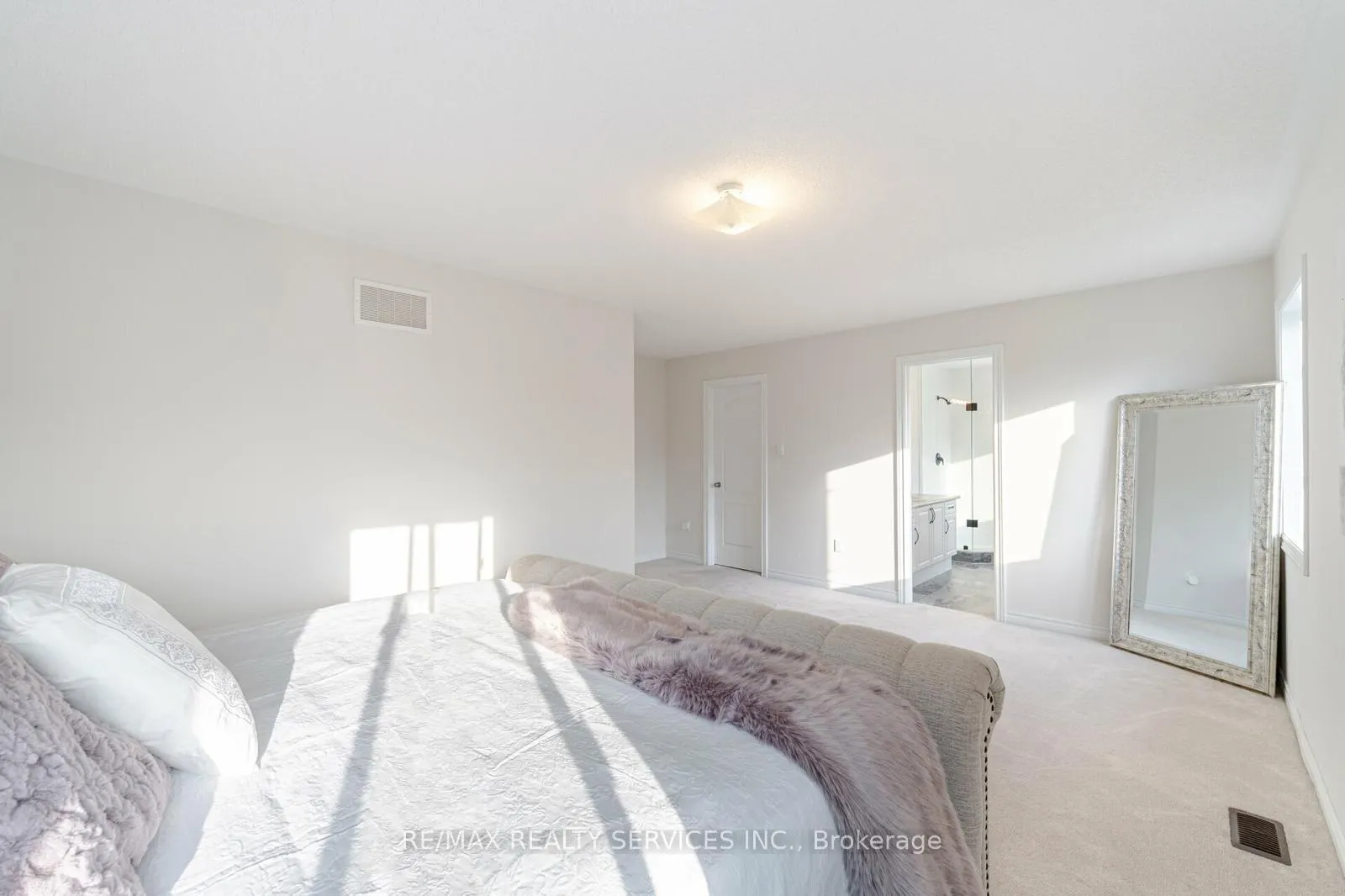 Photo 19 of 762 Halbert Drive, Shelburne — HOMEH