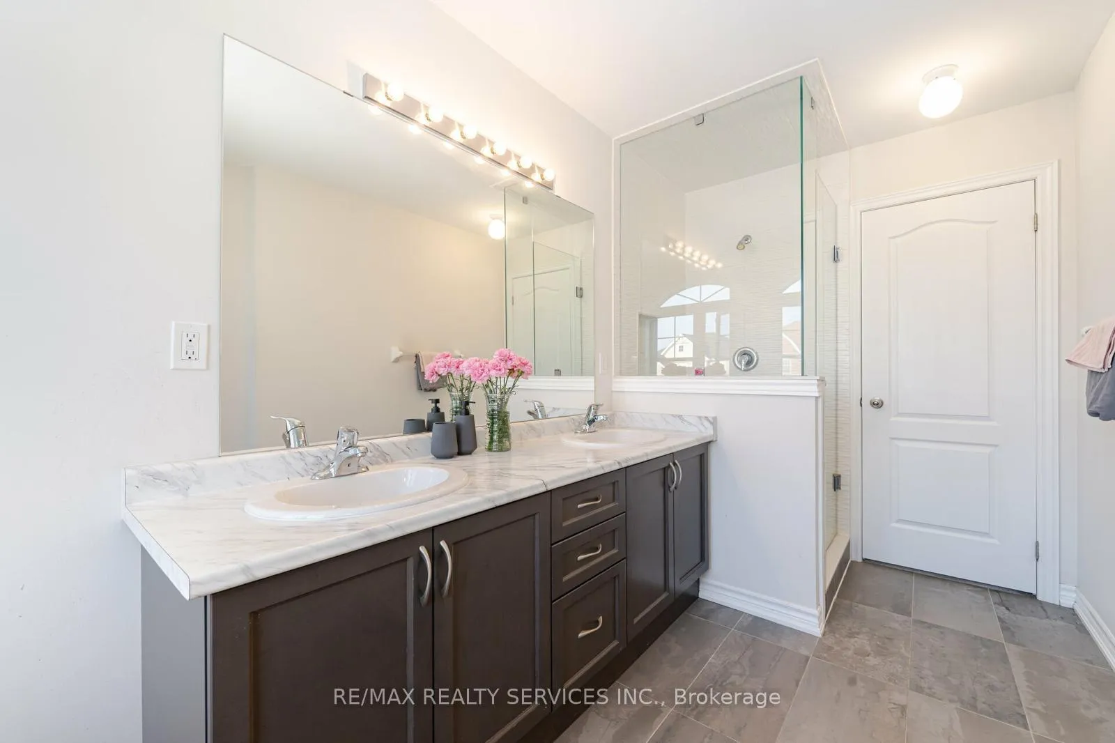 Photo 24 of 762 Halbert Drive, Shelburne — HOMEH