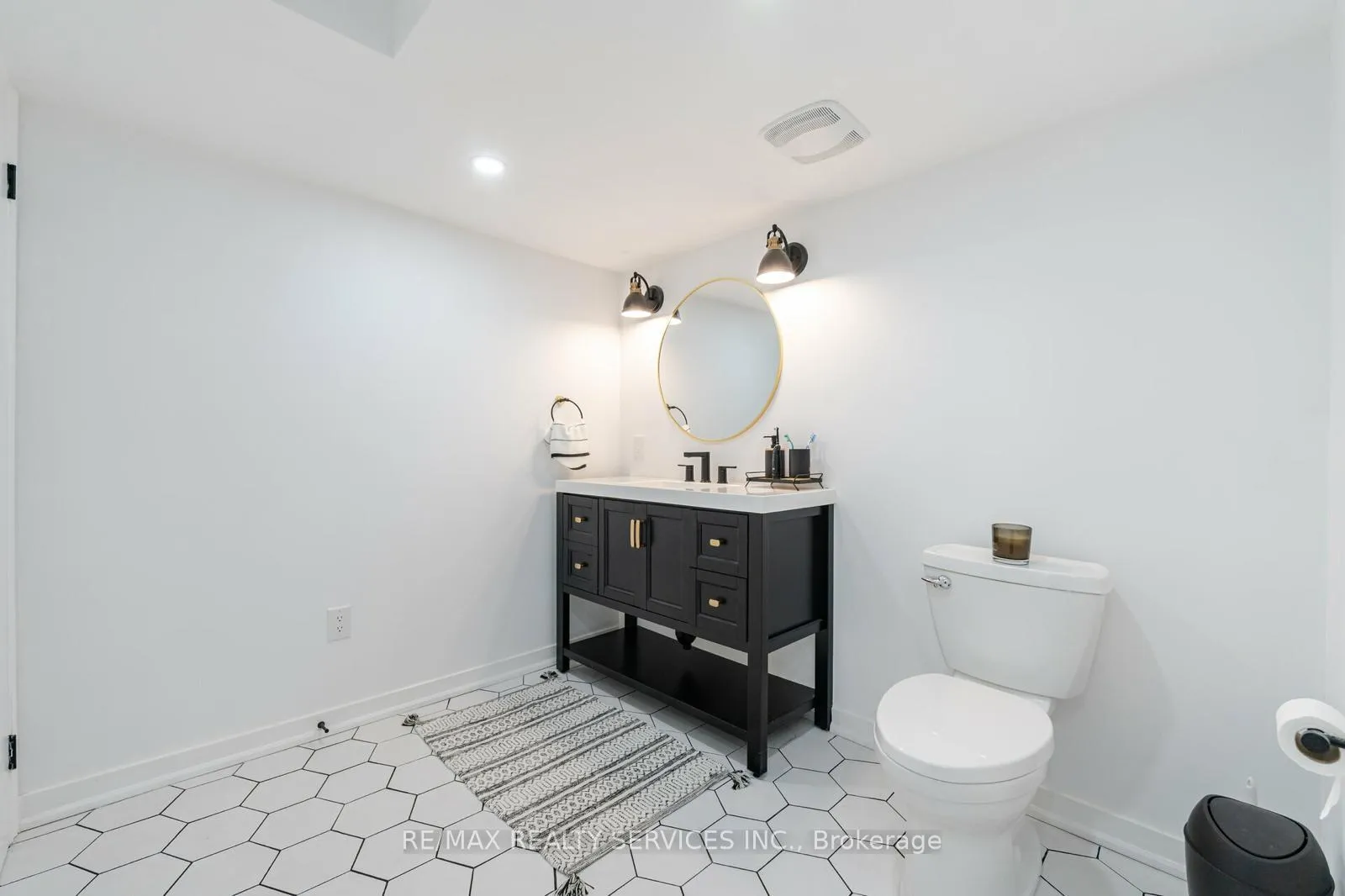 Photo 35 of 762 Halbert Drive, Shelburne — HOMEH