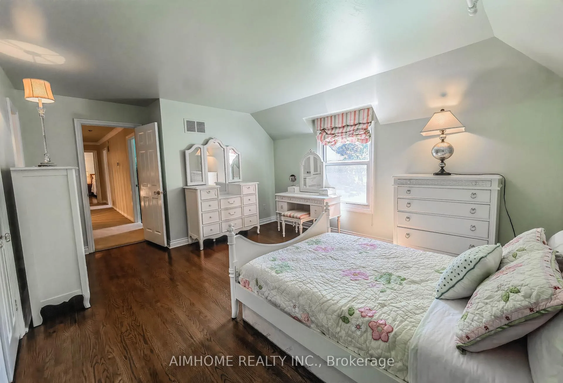 Photo 36 of 6 steeplechase Avenue, Aurora, Aurora Estates — HOMEH