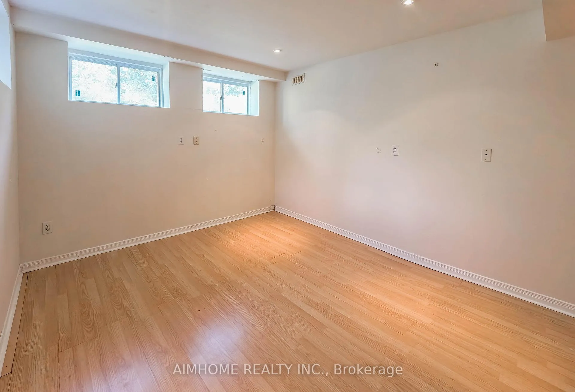 Photo 39 of 6 steeplechase Avenue, Aurora, Aurora Estates — HOMEH