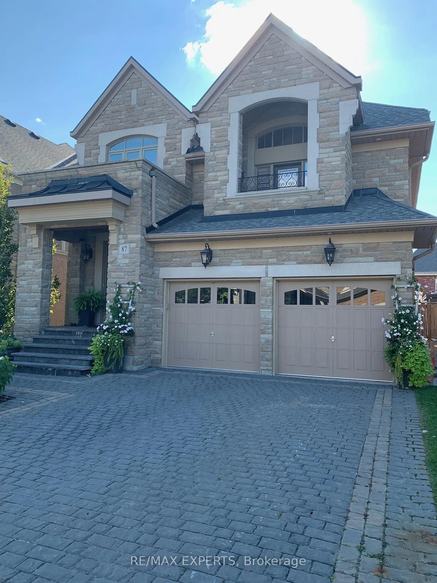 Photo 2 of 87 Isherwood Crescent, Vaughan, Vellore Village — HOMEH