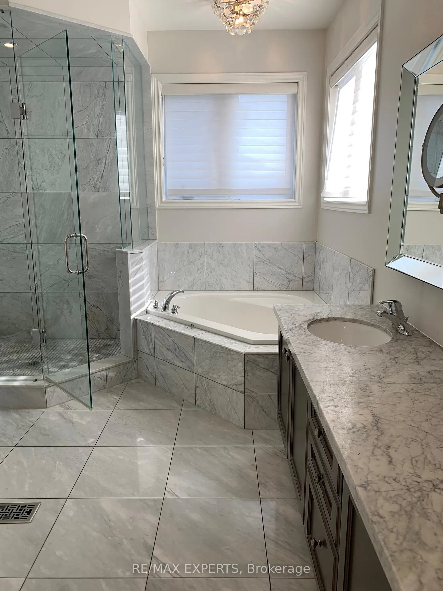 Photo 17 of 87 Isherwood Crescent, Vaughan, Vellore Village — HOMEH