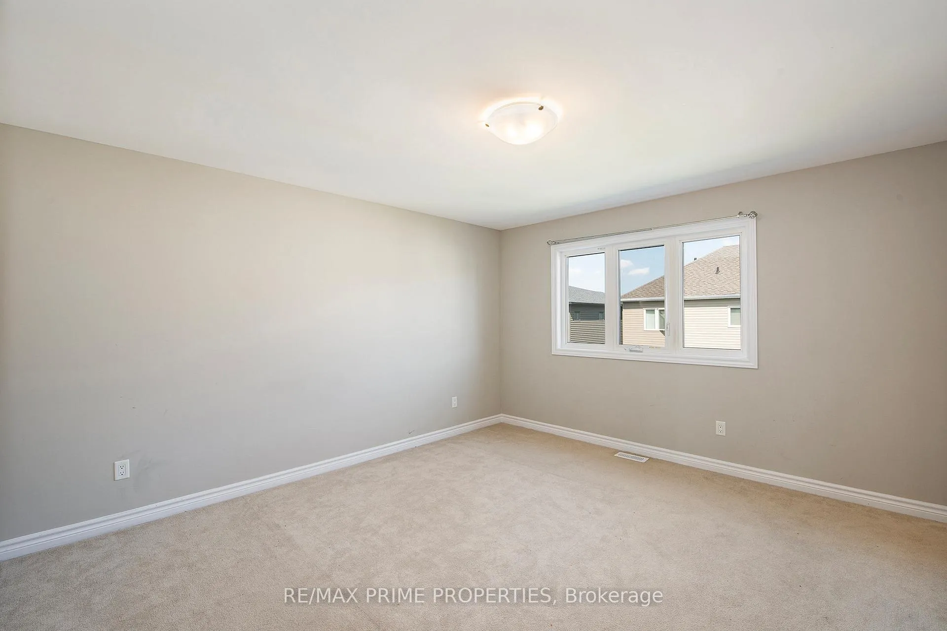 Photo 11 of 812 June Grass Street, Ottawa, Avalon West — HOMEH