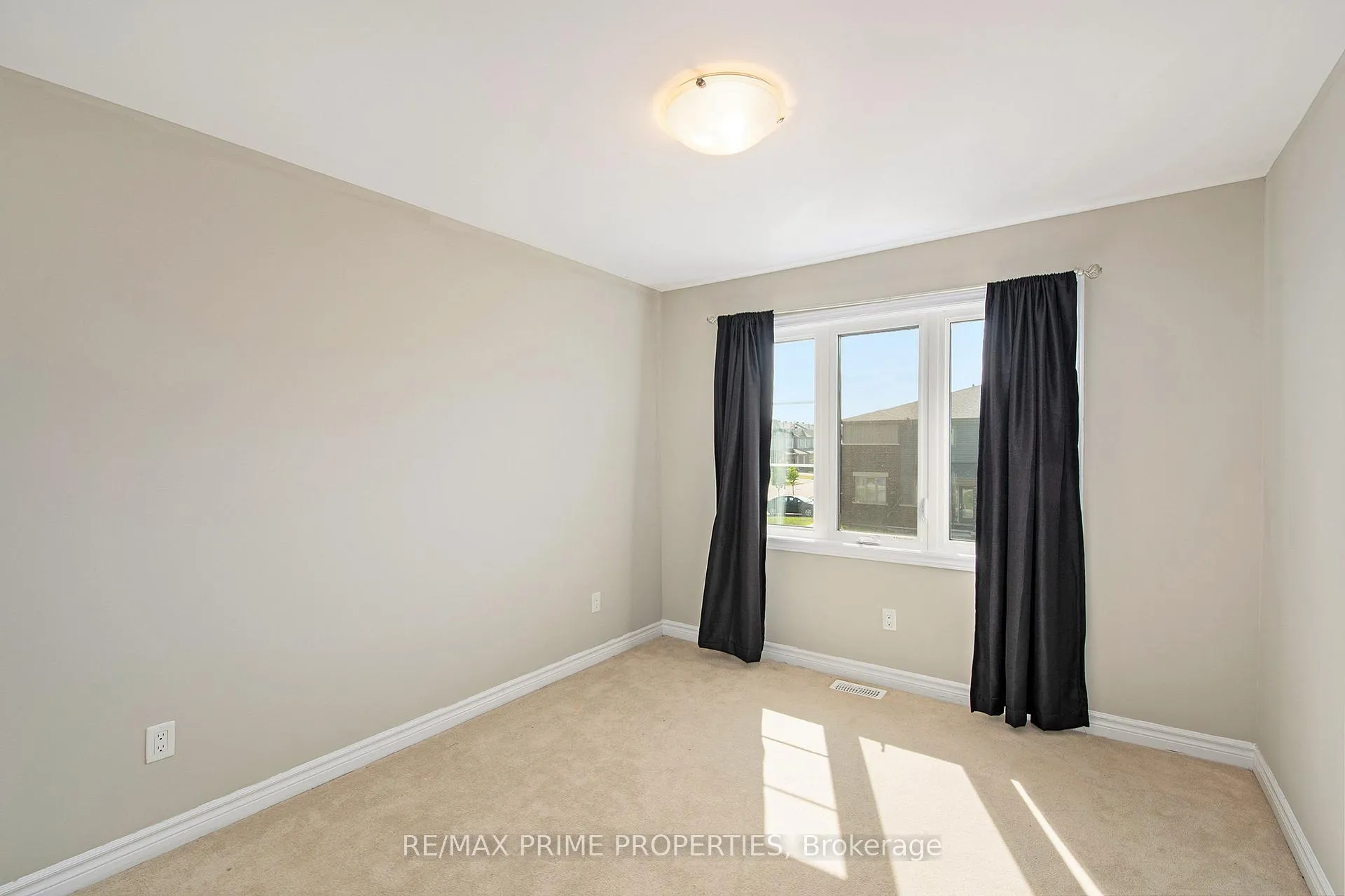 Photo 15 of 812 June Grass Street, Ottawa, Avalon West — HOMEH