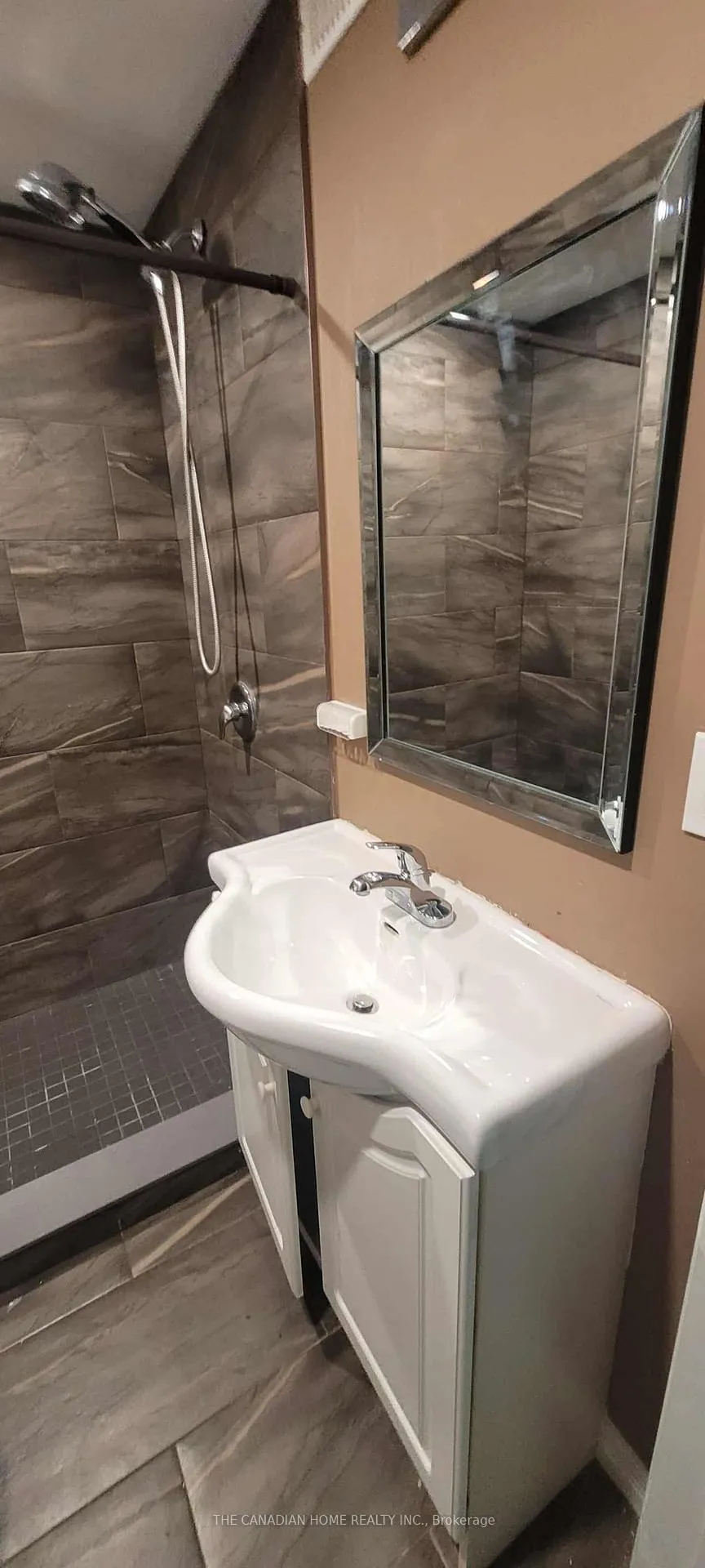 Photo 8 of 102 Doon Mills Drive, Kitchener — HOMEH