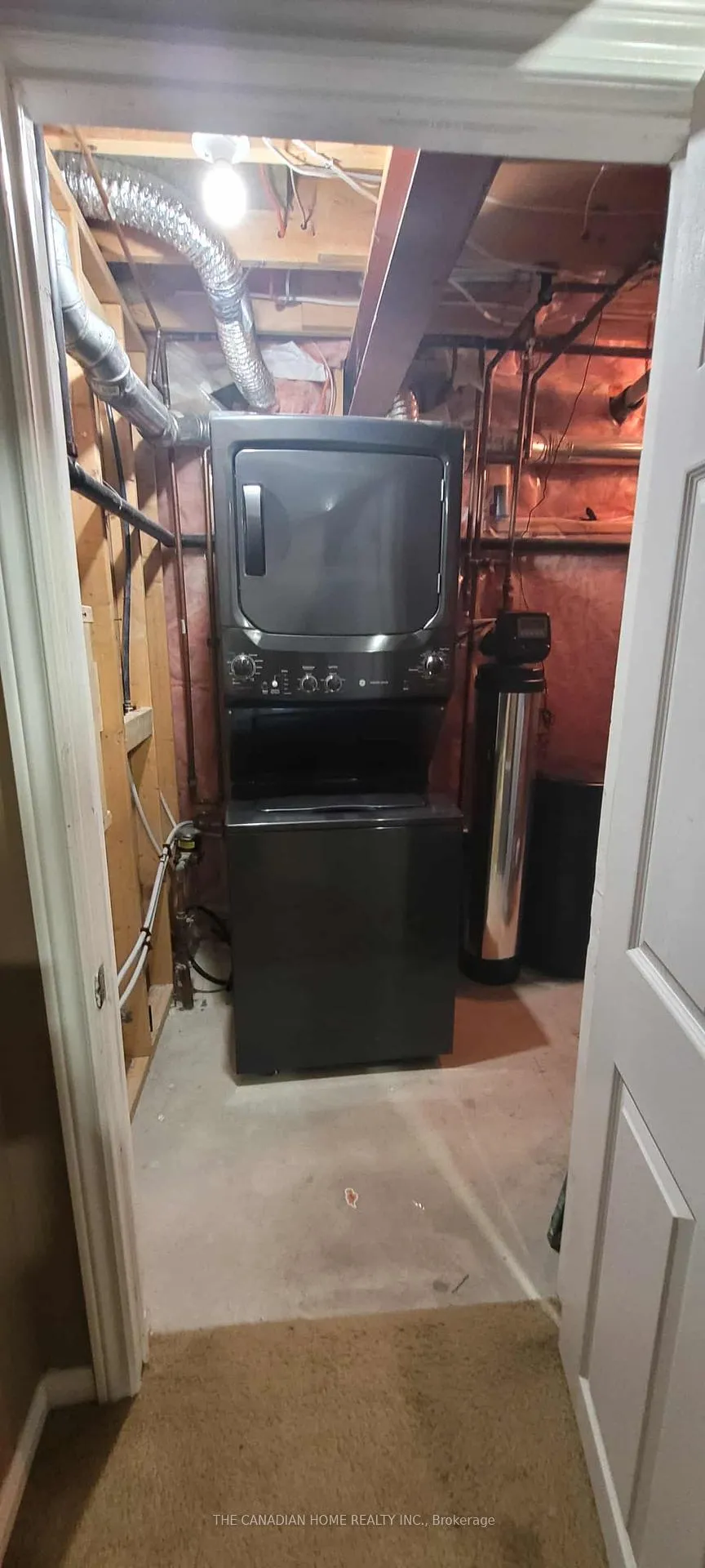 Photo 13 of 102 Doon Mills Drive, Kitchener — HOMEH