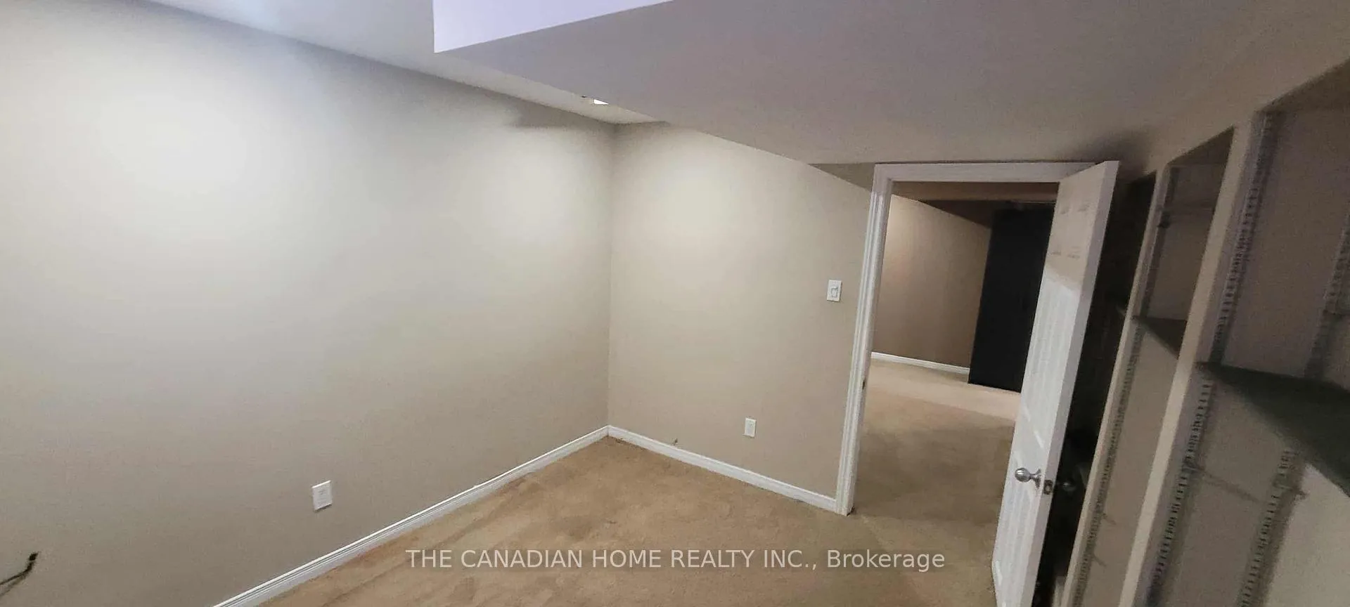 Photo 14 of 102 Doon Mills Drive, Kitchener — HOMEH