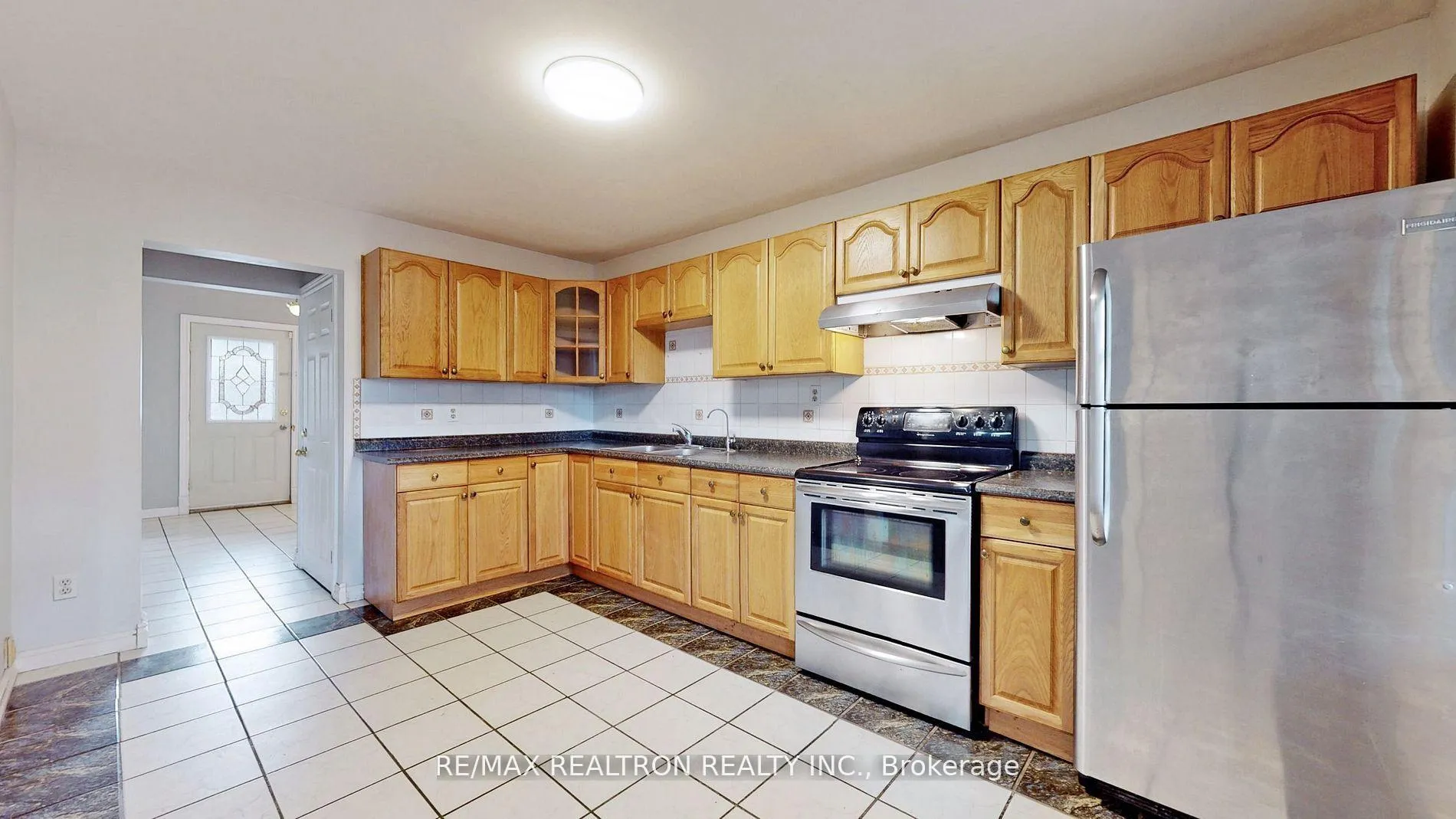 Photo 3 of 39 Belmont Avenue, Hamilton, Crown Point — HOMEH