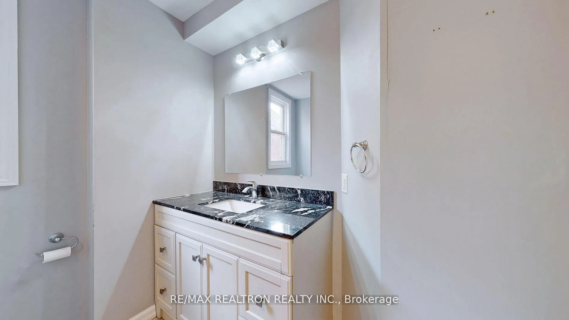 Photo 6 of 39 Belmont Avenue, Hamilton, Crown Point — HOMEH