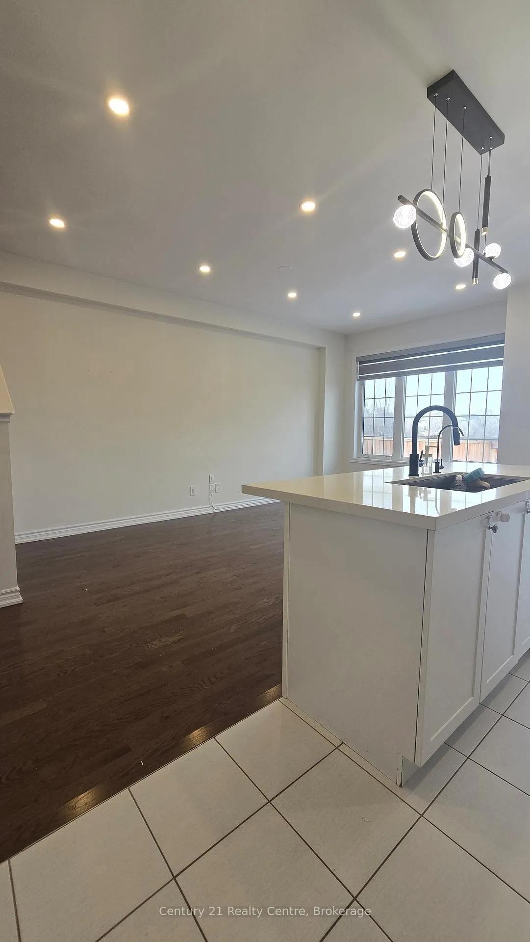 Photo 7 of 86 Sutcliffe Drive, Whitby, Rolling Acres — HOMEH
