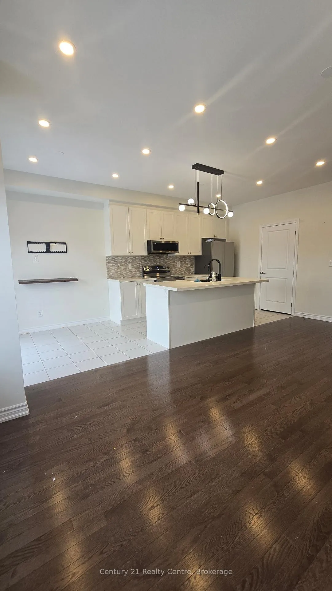 Photo 9 of 86 Sutcliffe Drive, Whitby, Rolling Acres — HOMEH