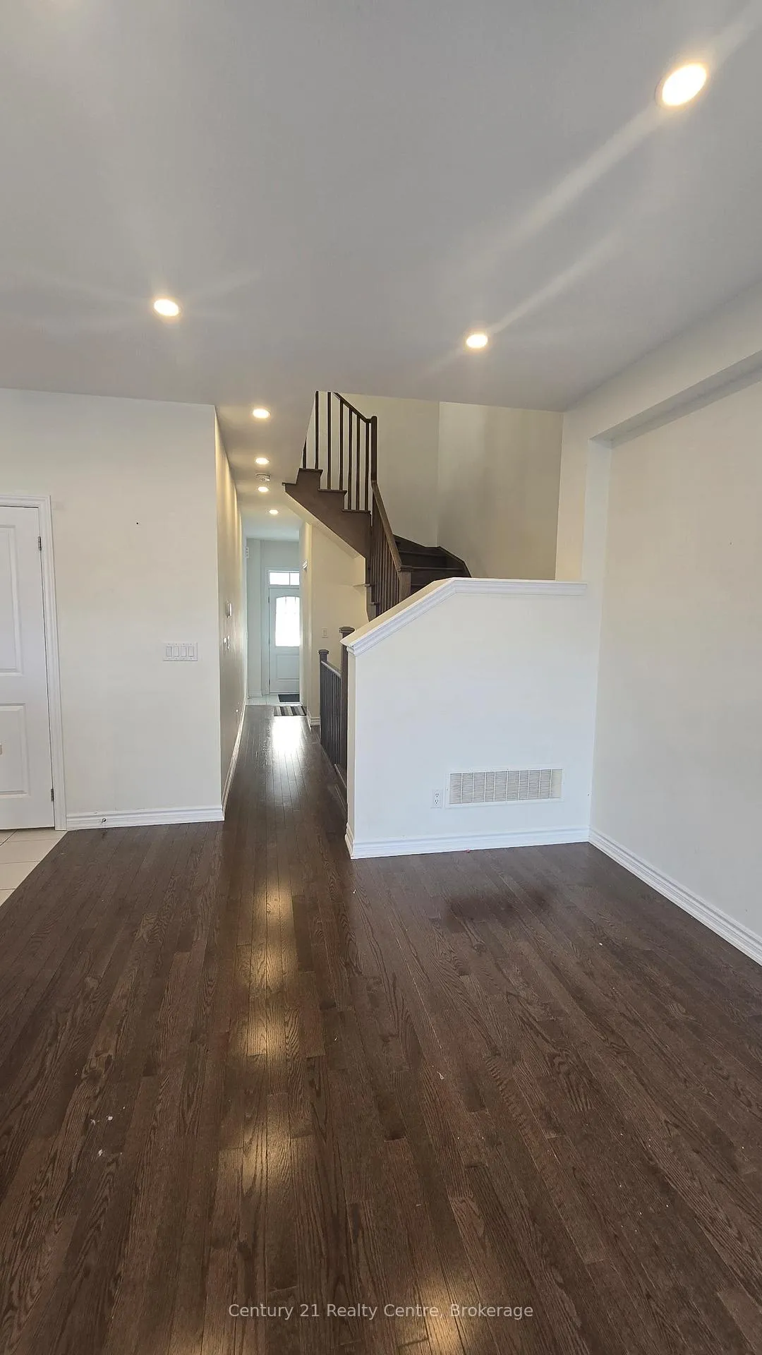 Photo 10 of 86 Sutcliffe Drive, Whitby, Rolling Acres — HOMEH