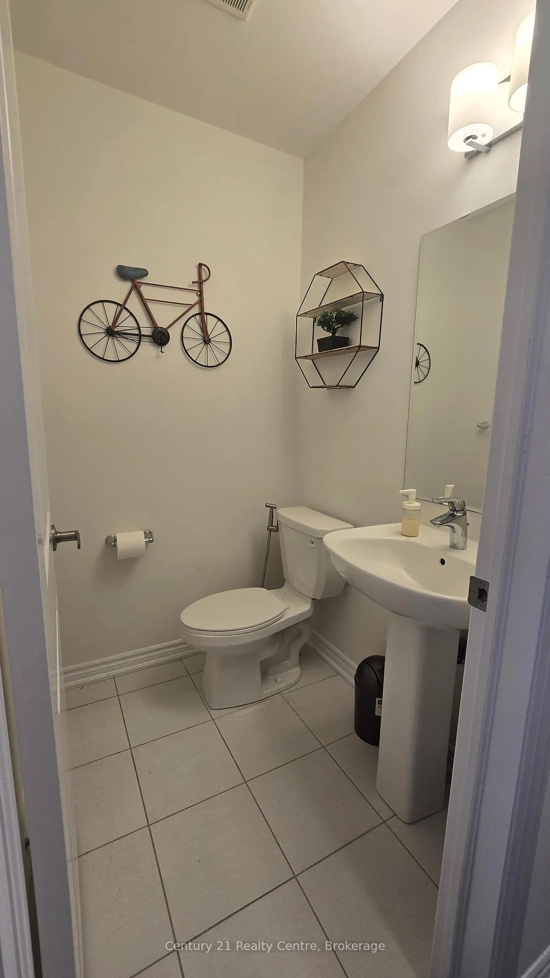 Photo 13 of 86 Sutcliffe Drive, Whitby, Rolling Acres — HOMEH