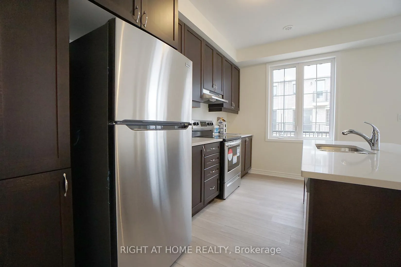 Photo 13 of 3328 Thunderbird Promenade E, Pickering, Rural Pickering — HOMEH