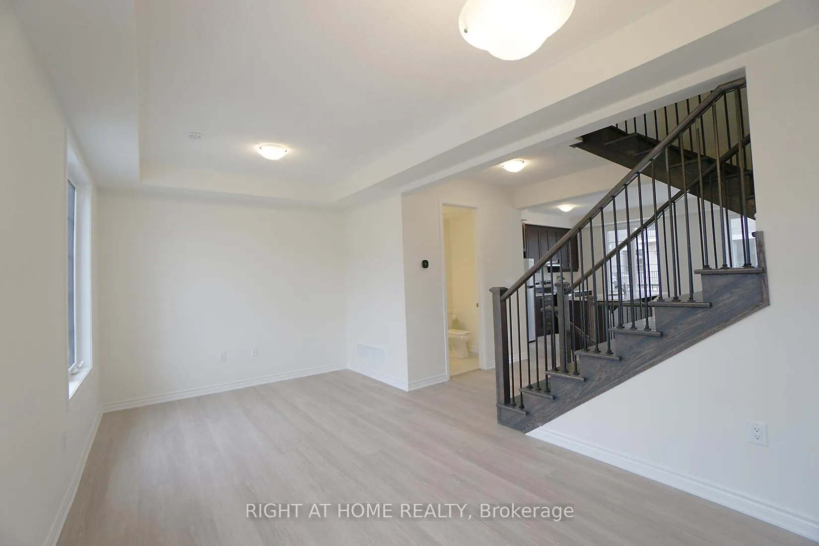 Photo 19 of 3328 Thunderbird Promenade E, Pickering, Rural Pickering — HOMEH