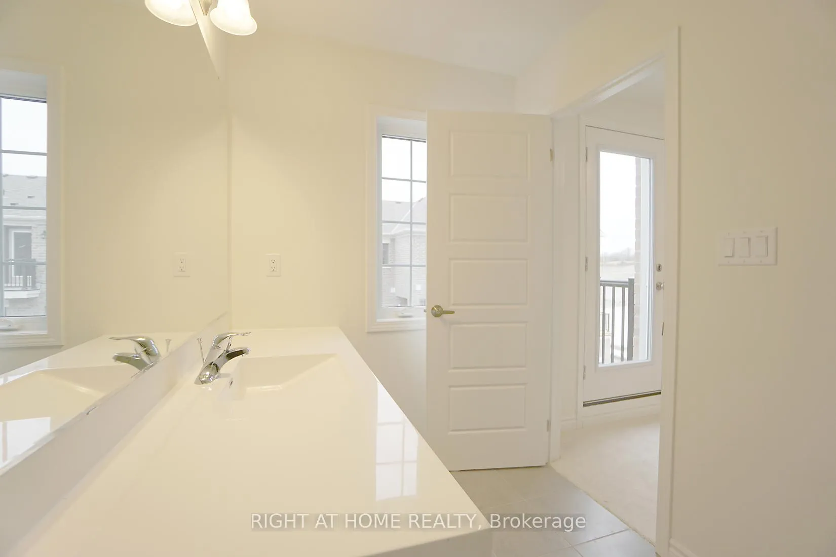Photo 23 of 3328 Thunderbird Promenade E, Pickering, Rural Pickering — HOMEH
