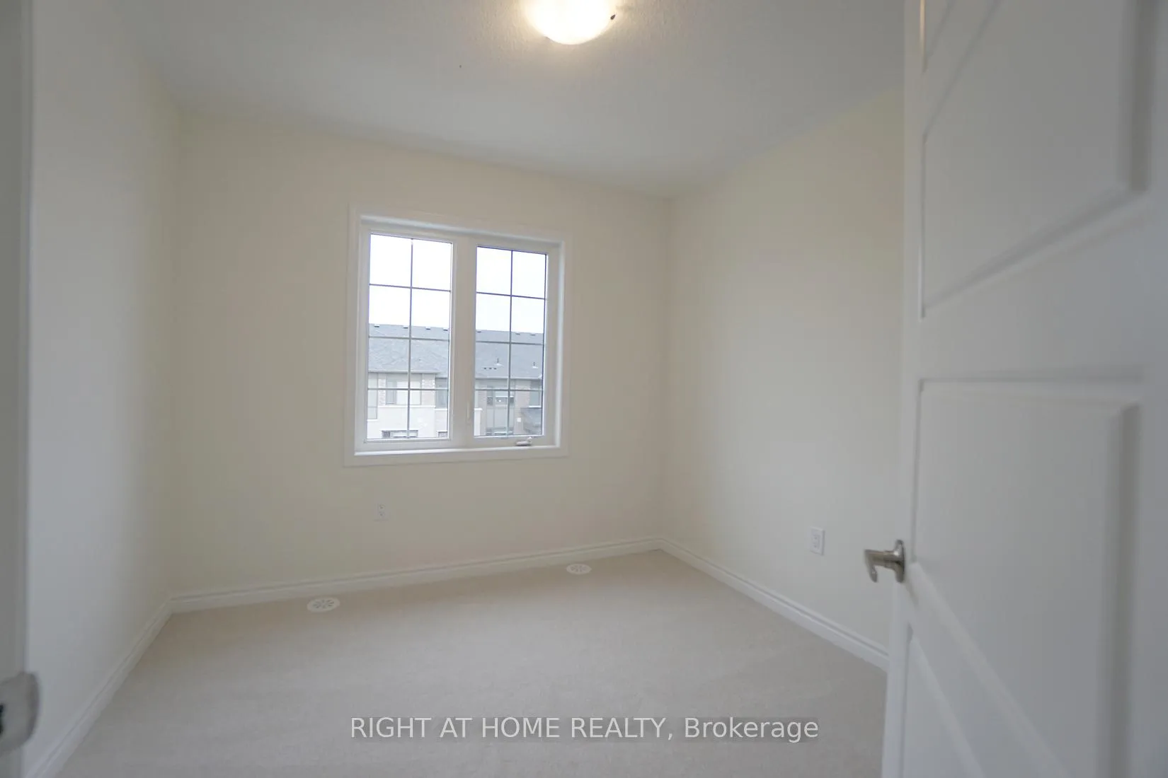 Photo 30 of 3328 Thunderbird Promenade E, Pickering, Rural Pickering — HOMEH