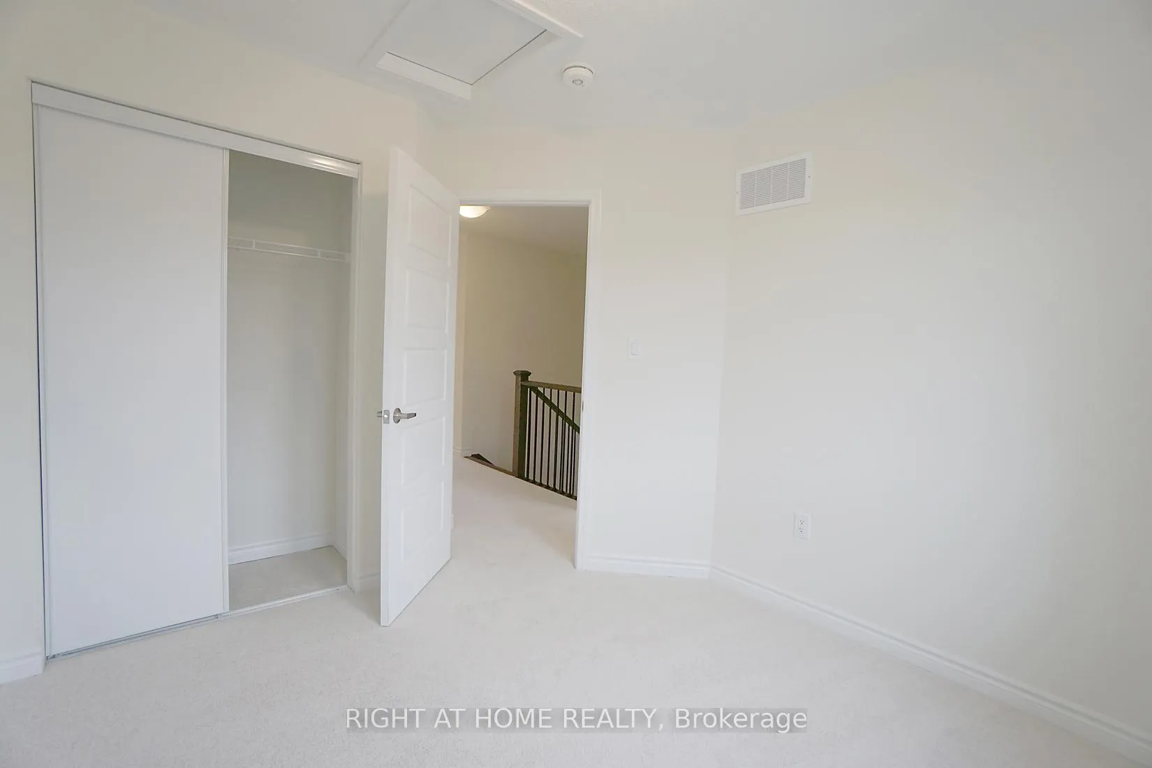 Photo 31 of 3328 Thunderbird Promenade E, Pickering, Rural Pickering — HOMEH