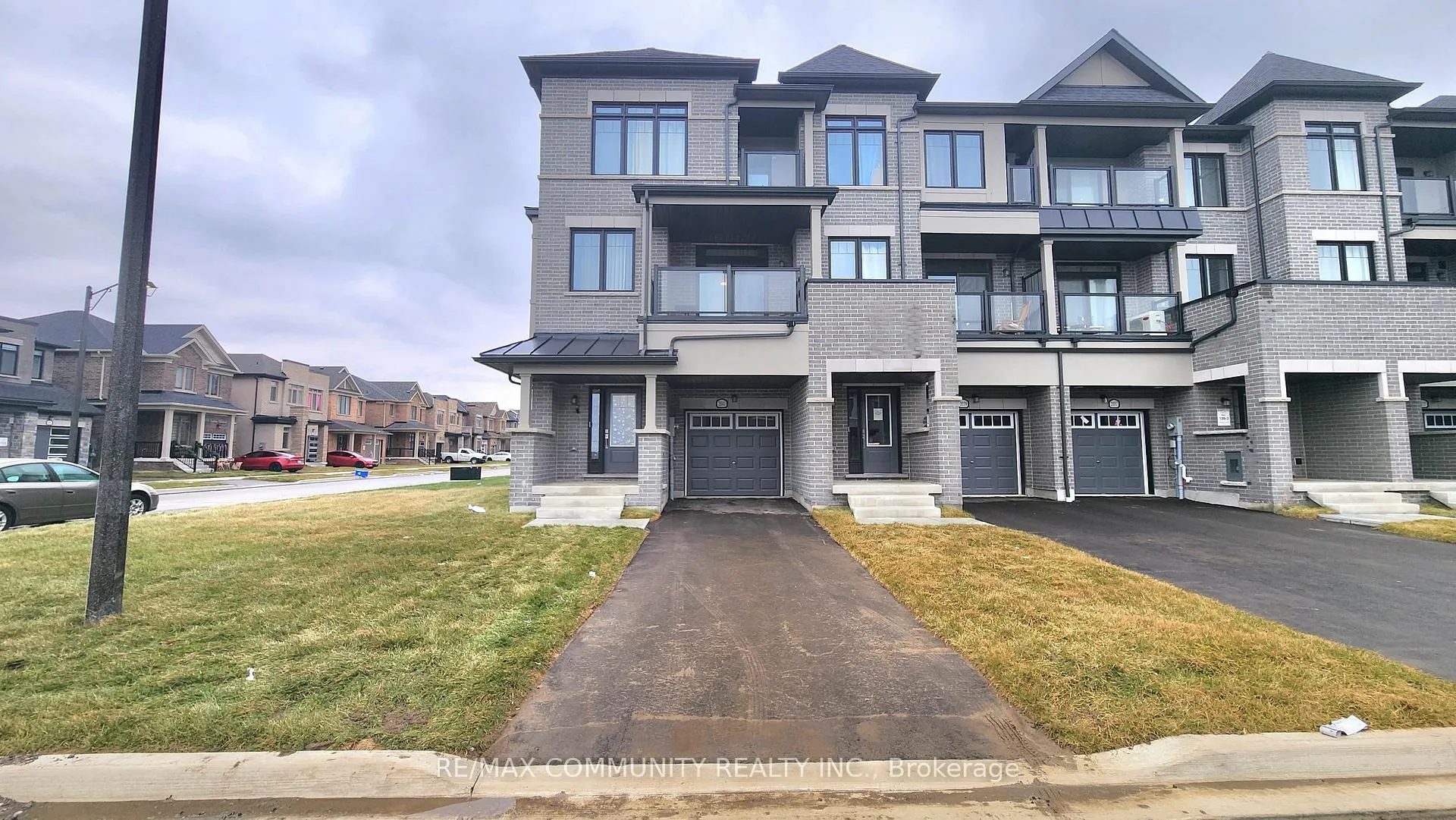 Photo 1 of 2041 Cameron Lott Crescent, Oshawa, Kedron — HOMEH
