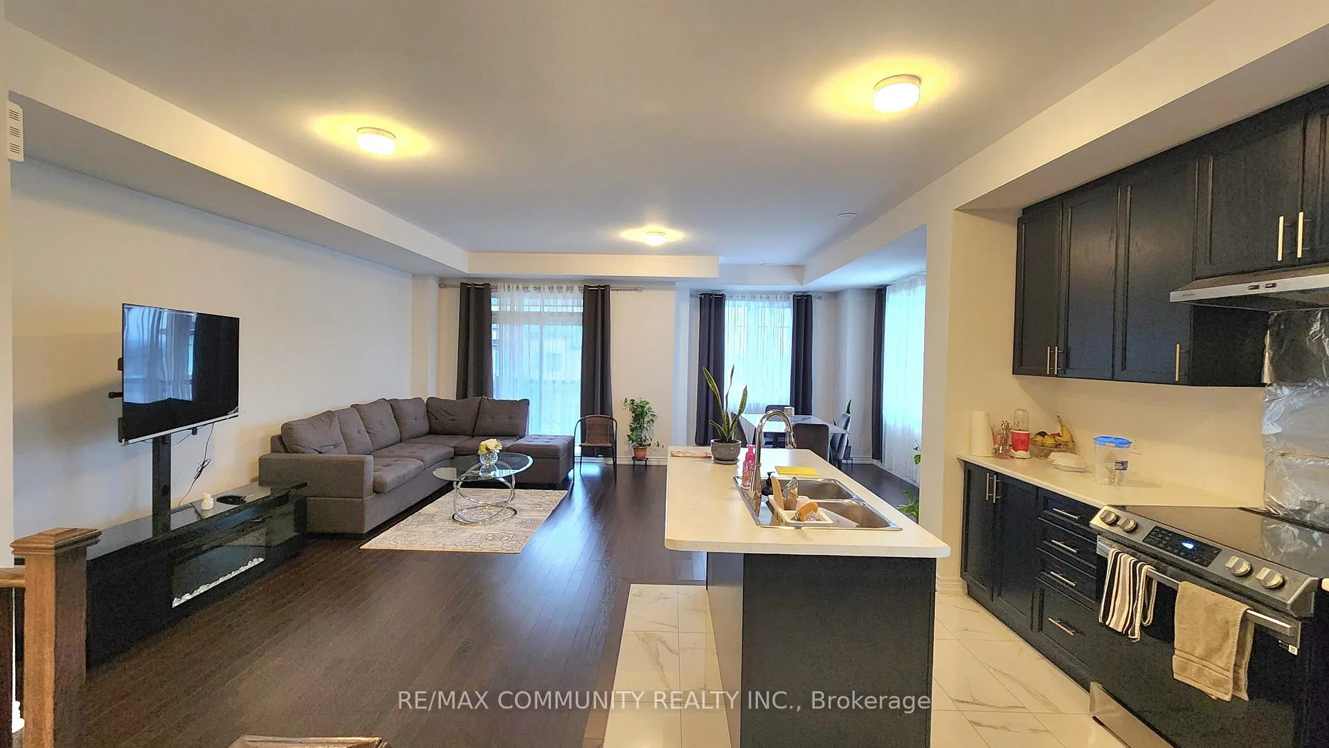 Photo 6 of 2041 Cameron Lott Crescent, Oshawa, Kedron — HOMEH
