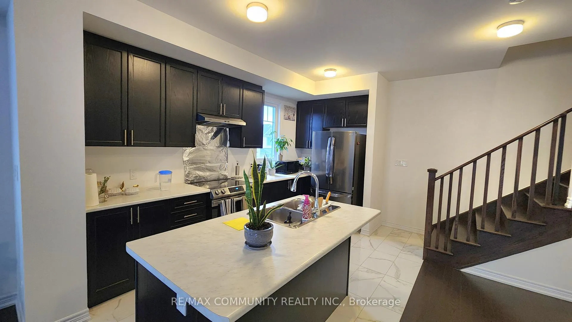 Photo 10 of 2041 Cameron Lott Crescent, Oshawa, Kedron — HOMEH