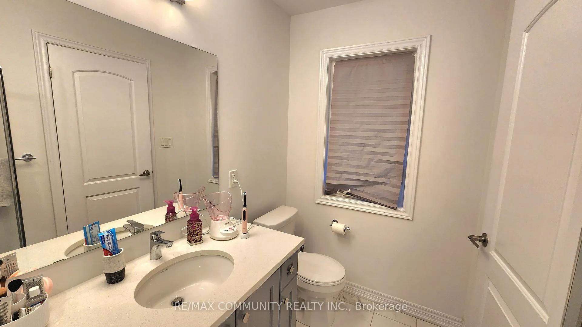 Photo 14 of 2041 Cameron Lott Crescent, Oshawa, Kedron — HOMEH