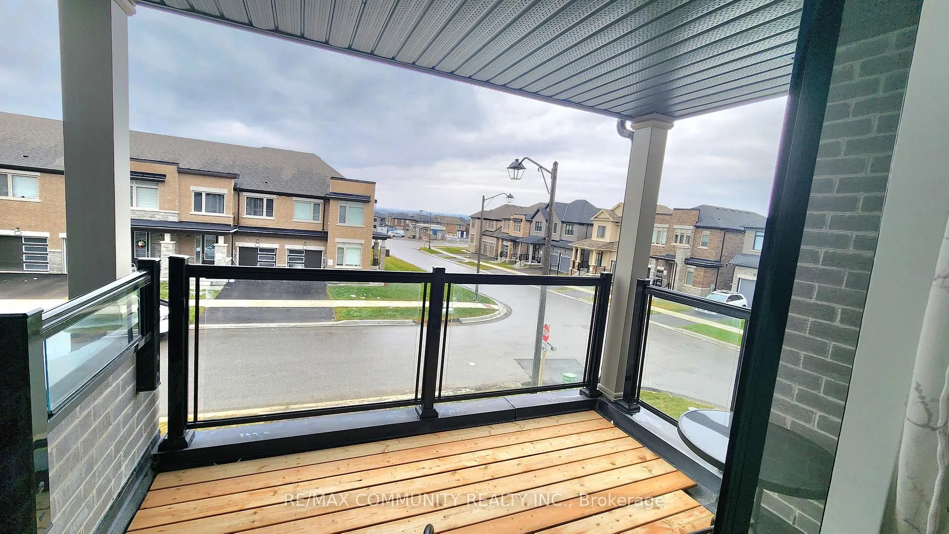 Photo 17 of 2041 Cameron Lott Crescent, Oshawa, Kedron — HOMEH