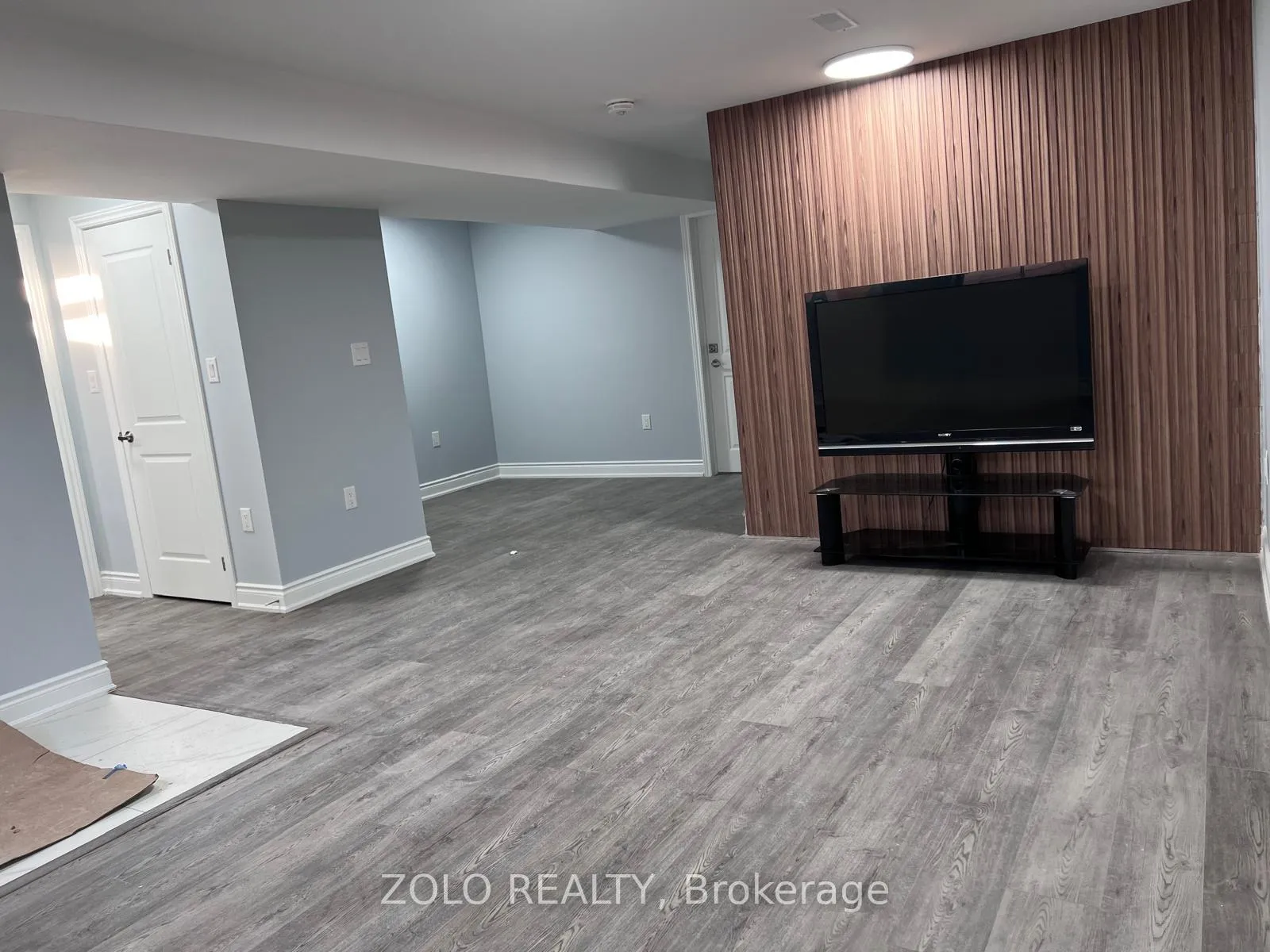 Photo 2 of Unit Basement, 239 Rockledge Drive, Hamilton, Rural Glanbrook — HOMEH