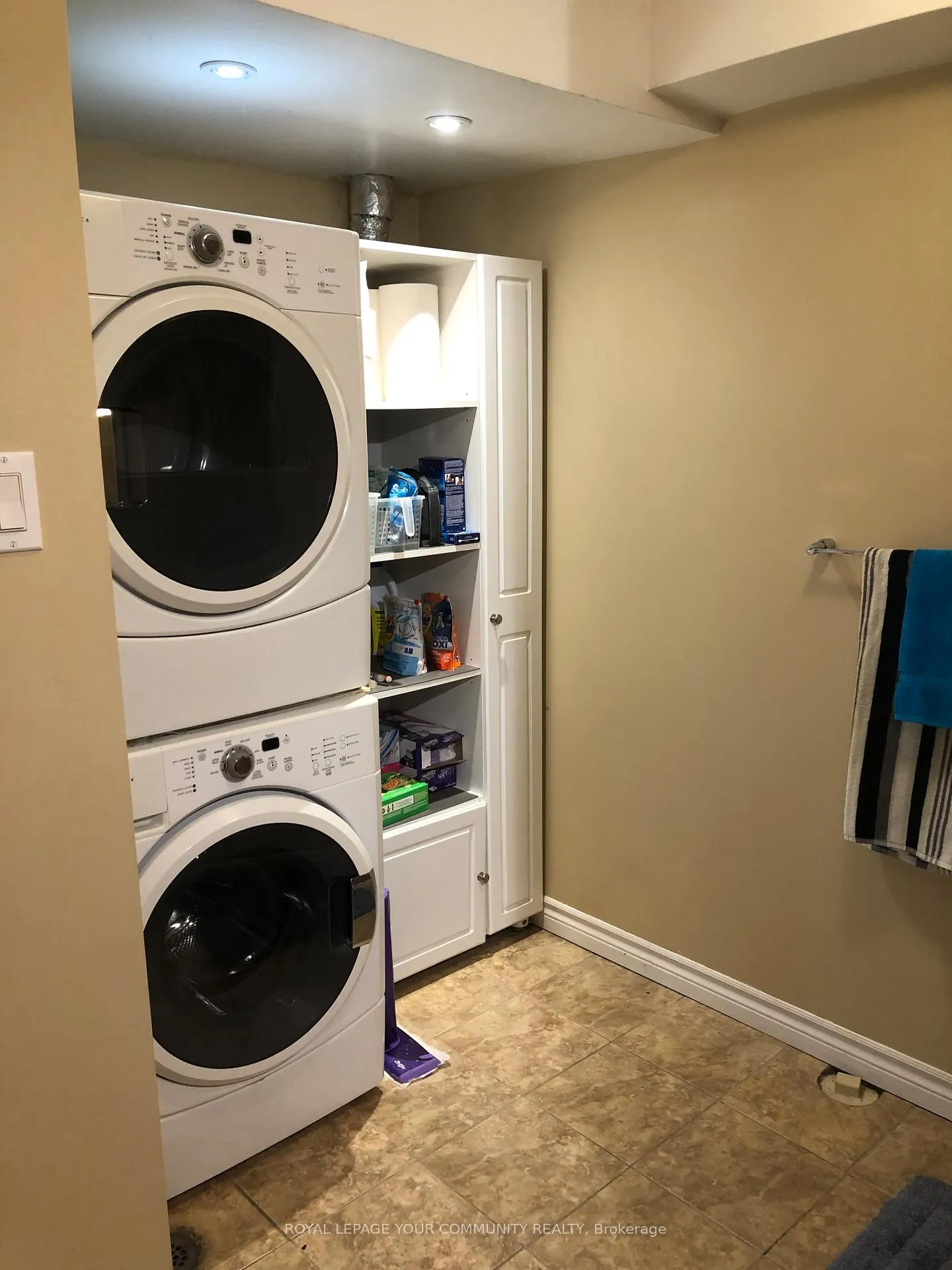 Photo 18 of 872 Strouds Lane S, Pickering, Dunbarton — HOMEH
