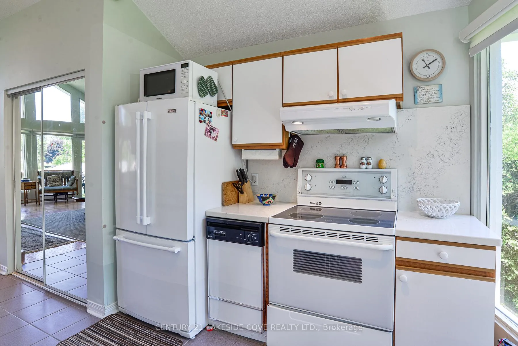 Photo 8 of 40 Simcoe Road N, Ramara, Brechin — HOMEH