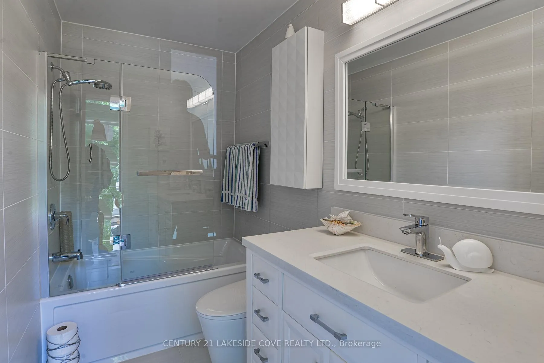 Photo 18 of 40 Simcoe Road N, Ramara, Brechin — HOMEH