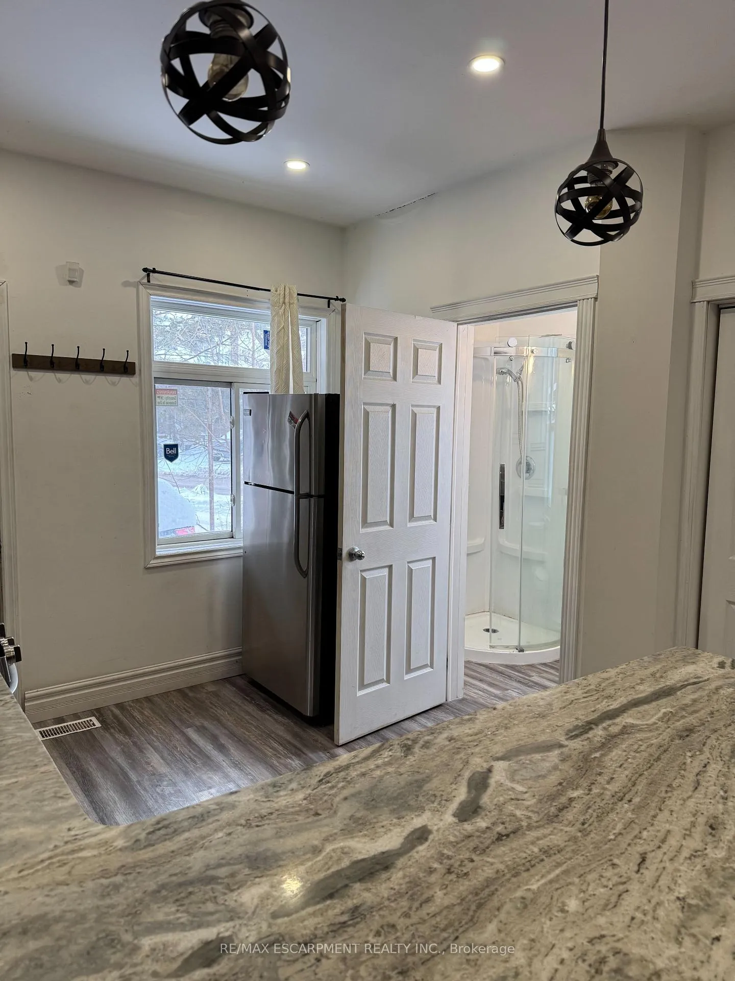 Photo 5 of Unit 2, 1152 King Street E, Hamilton, Crown Point — HOMEH