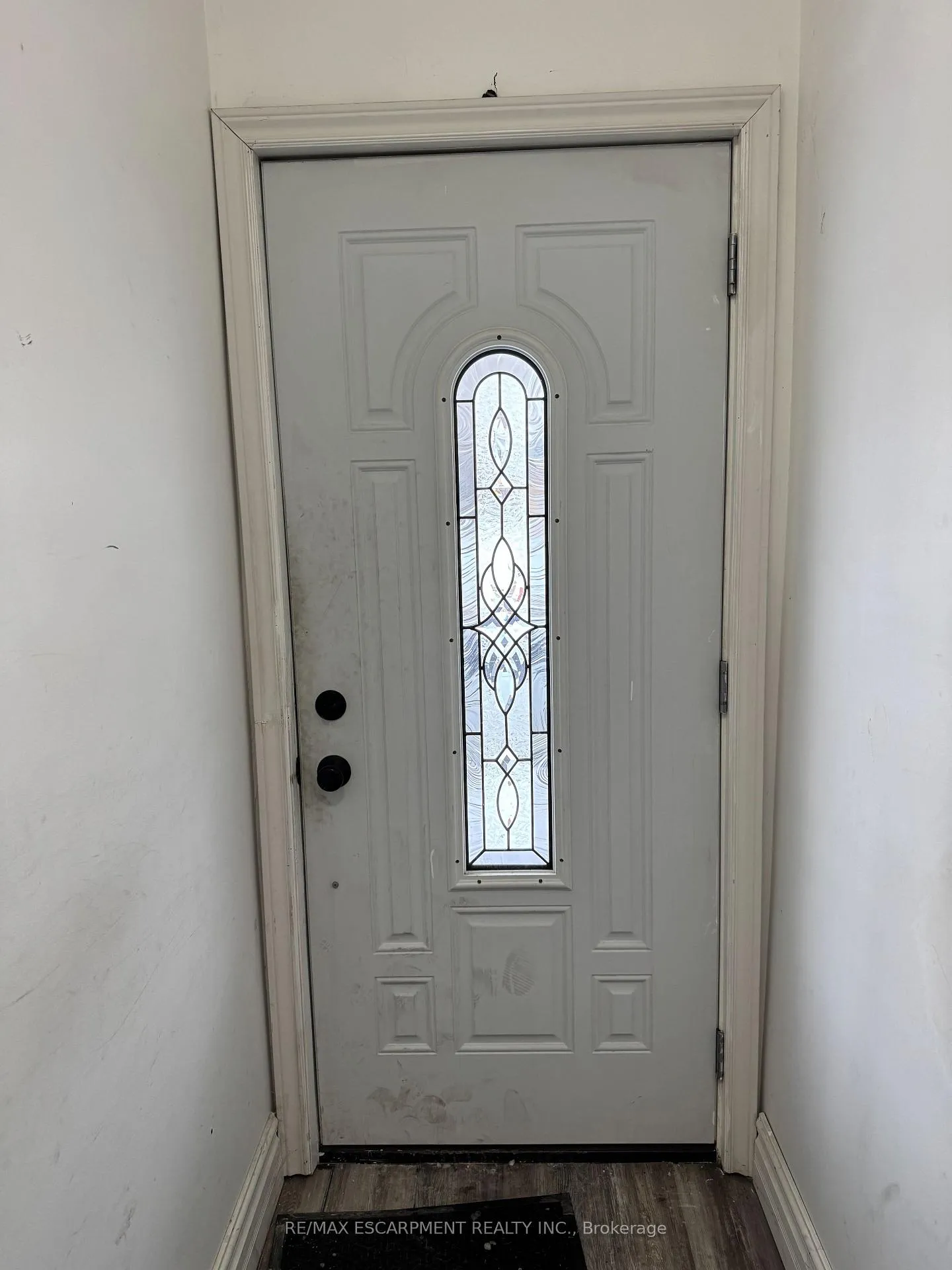 Photo 9 of Unit 2, 1152 King Street E, Hamilton, Crown Point — HOMEH