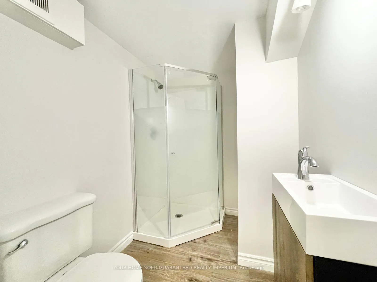 Photo 7 of Unit LOWER, 31 Rendale Avenue, St. Catharines, Carlton/Bunting — HOMEH