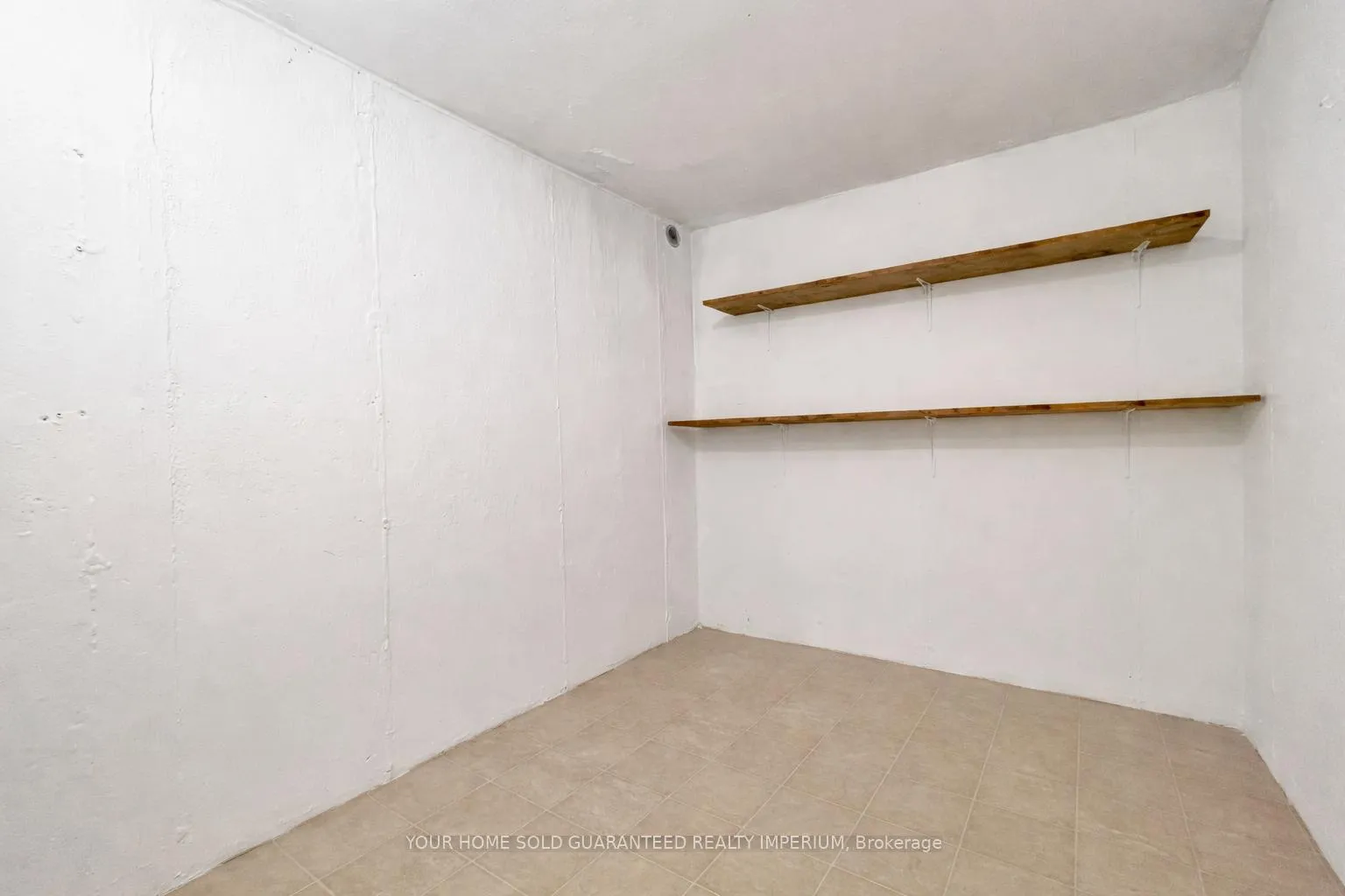 Photo 9 of Unit LOWER, 31 Rendale Avenue, St. Catharines, Carlton/Bunting — HOMEH