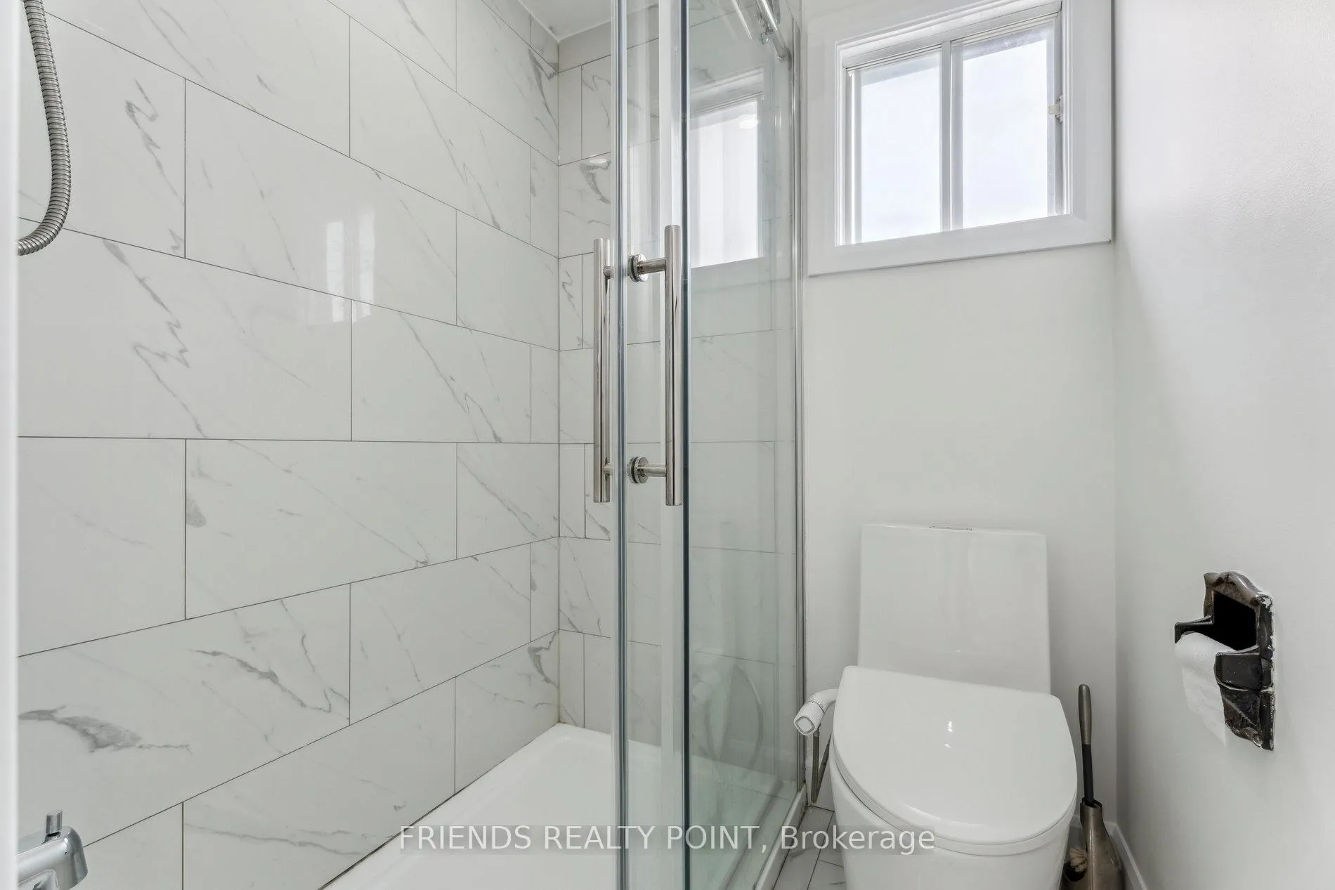Photo 21 of 55 Browning Trail, Barrie, Letitia Heights — HOMEH